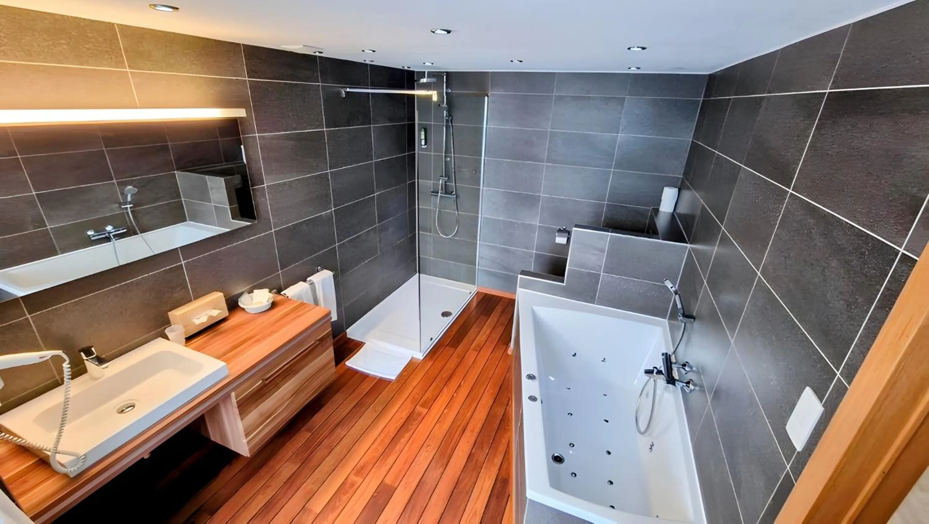 Bathroom in Hotel-Restaurant Bonhomme