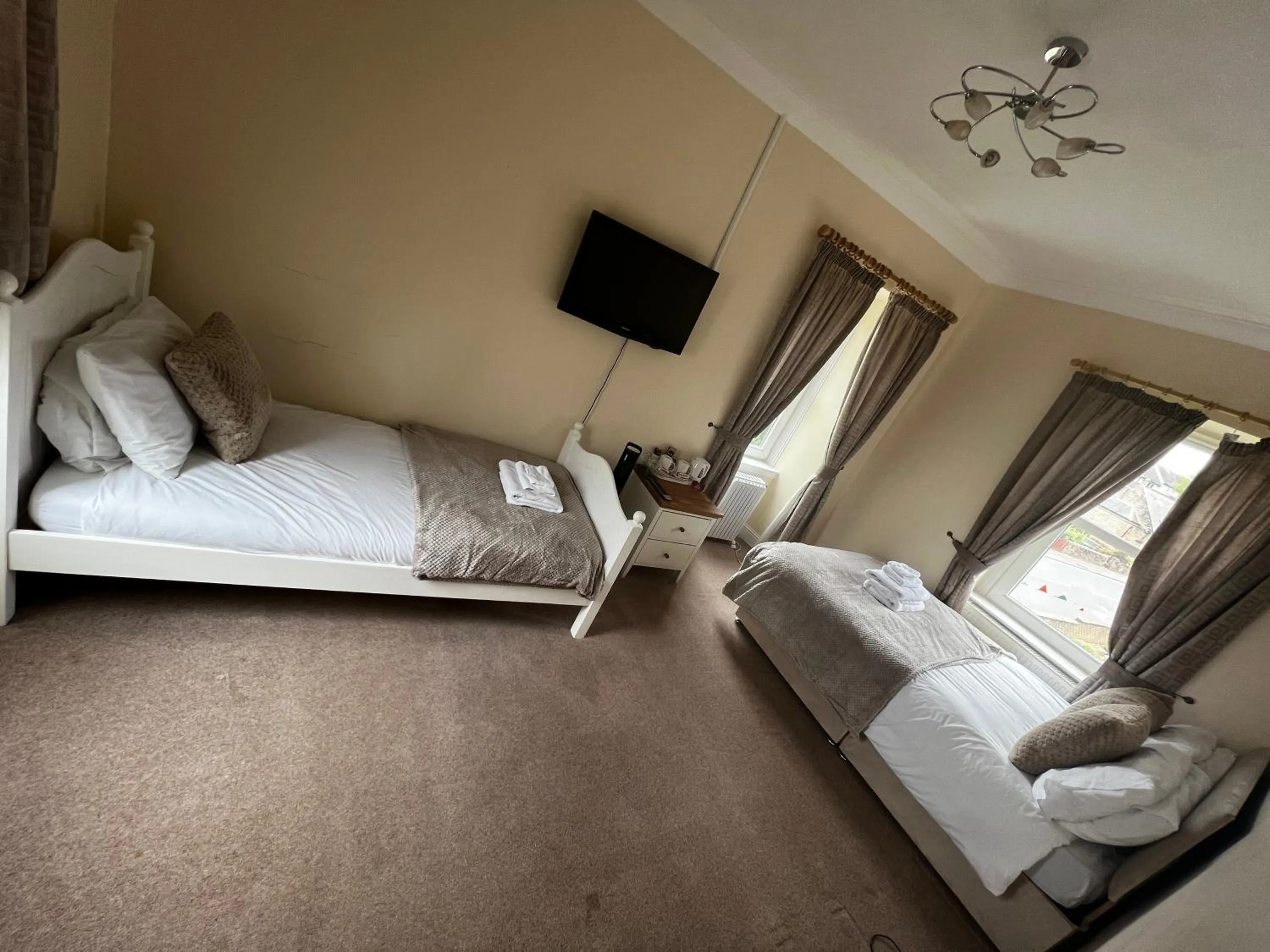 Bed in The Village Inn