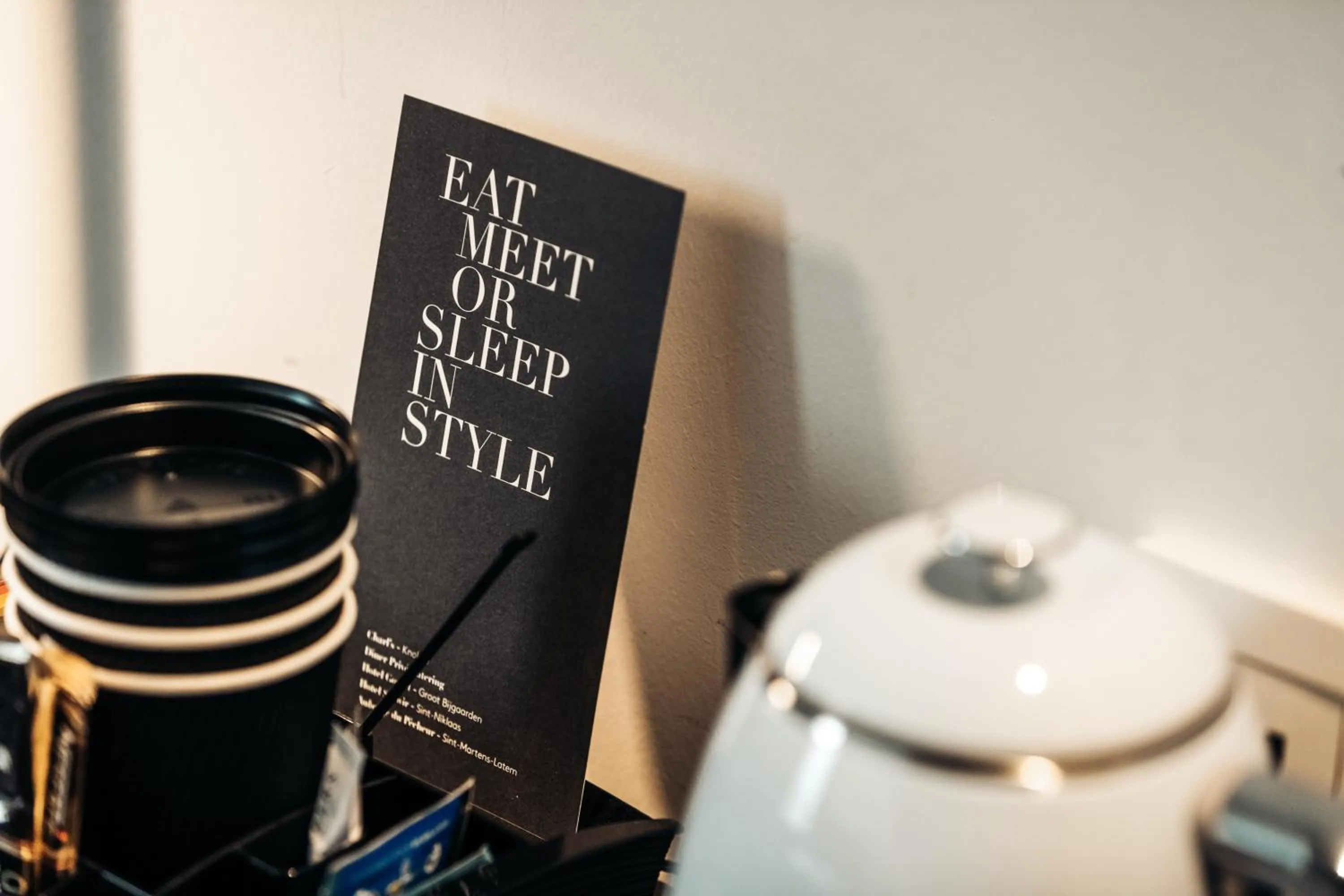 Coffee/tea facilities in Serwir Hotel