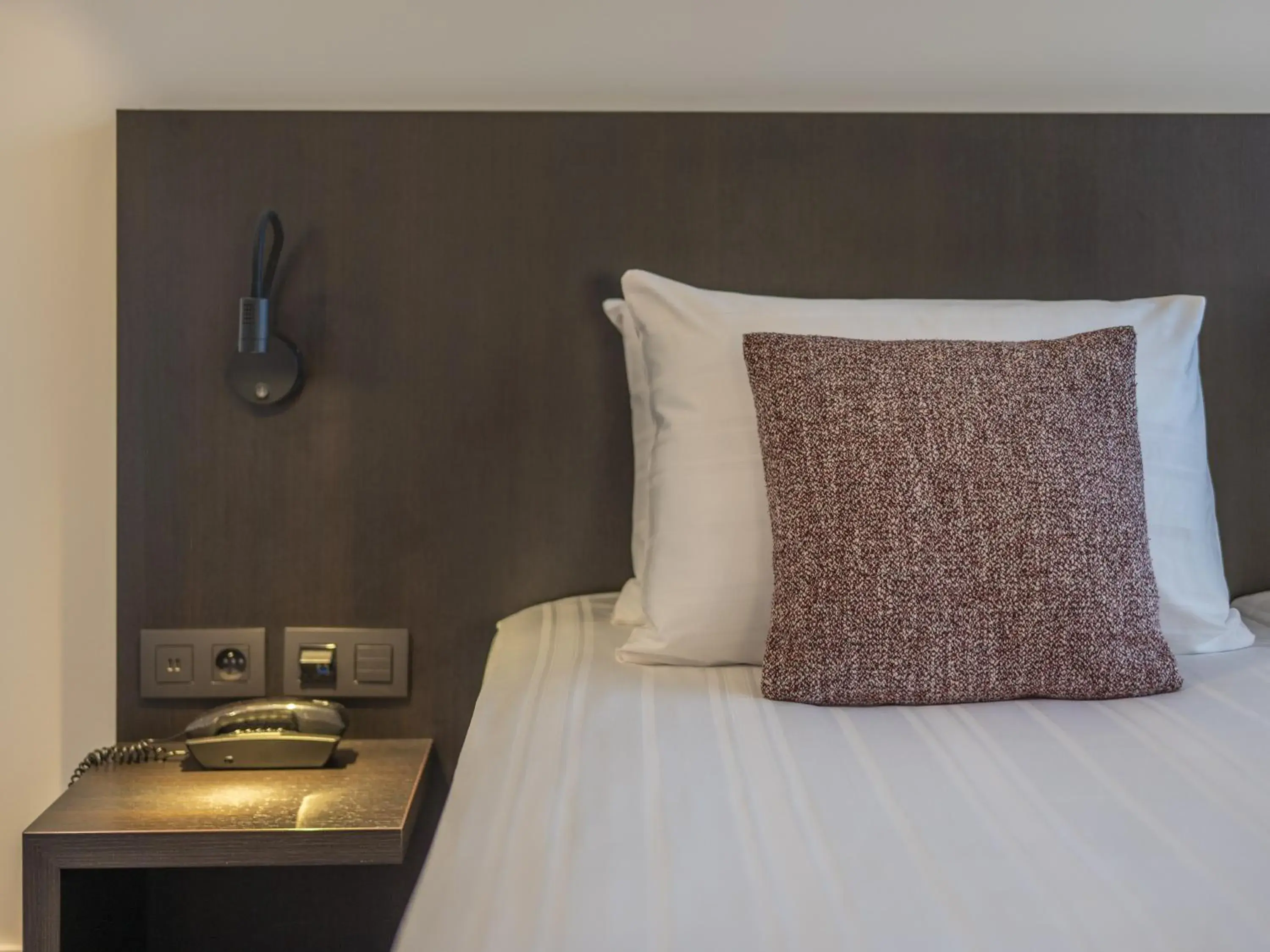 Single Room in Serwir Hotel Single Room in Serwir Hotel