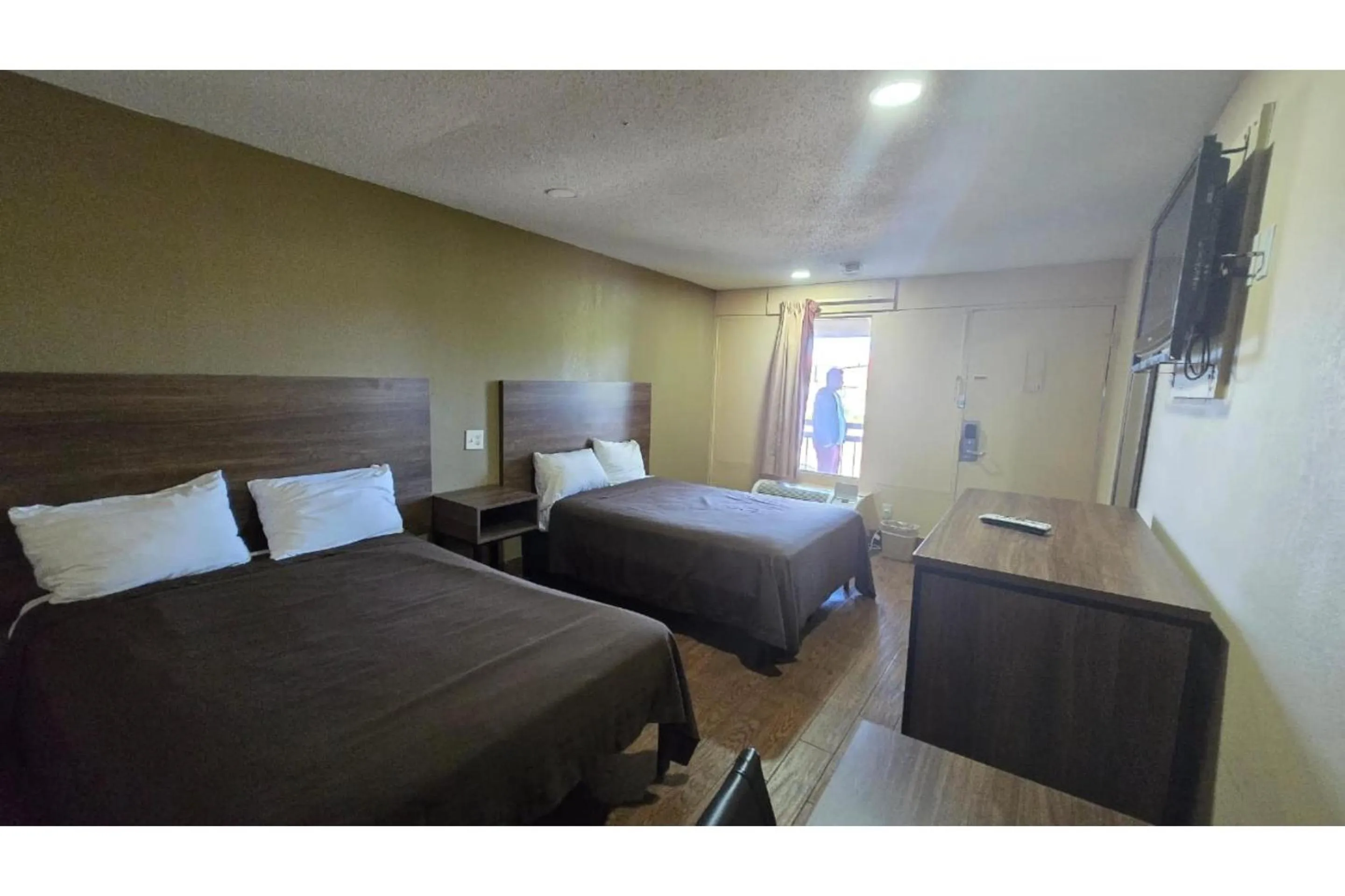 Bedroom in Diamond Inn Motel By OYO Jackson Hwy 80- I-20