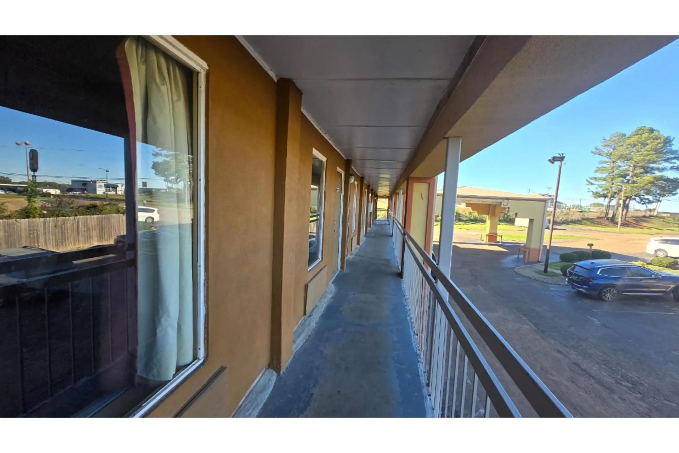 Balcony/Terrace in Diamond Inn Motel By OYO Jackson Hwy 80- I-20