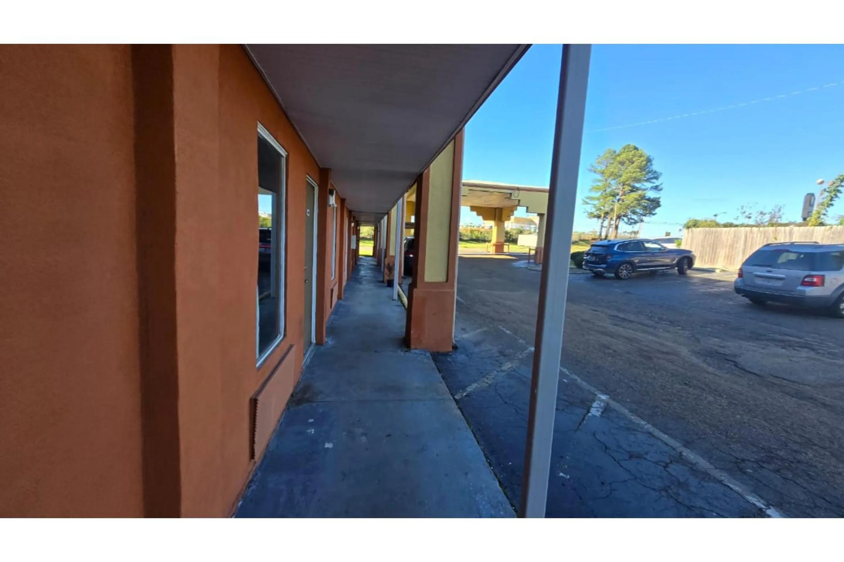 Parking in Diamond Inn Motel By OYO Jackson Hwy 80- I-20