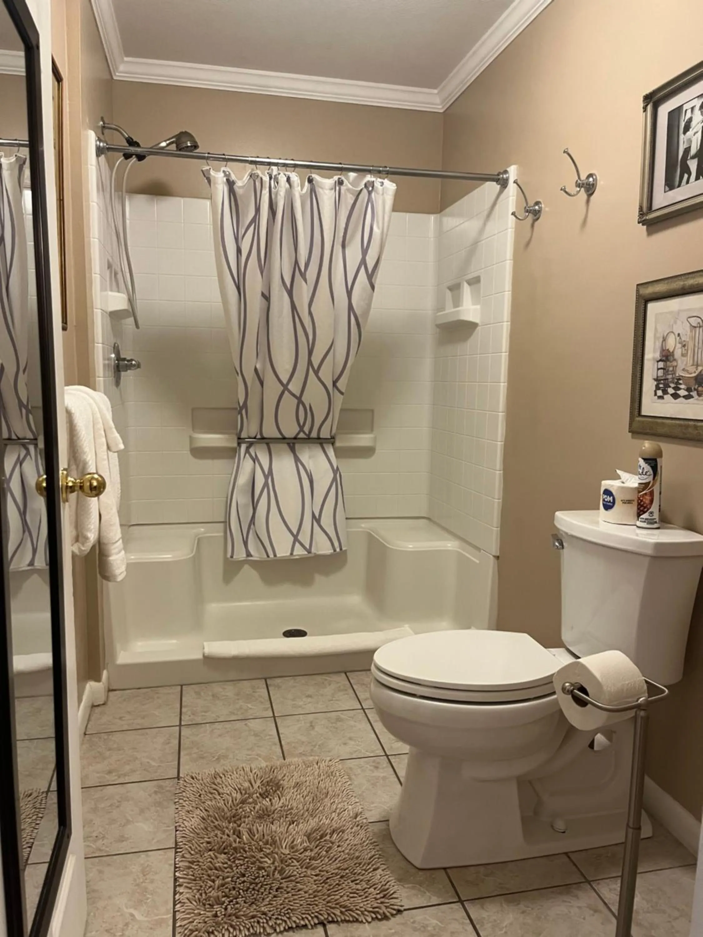 Bathroom in Grafton Lodge