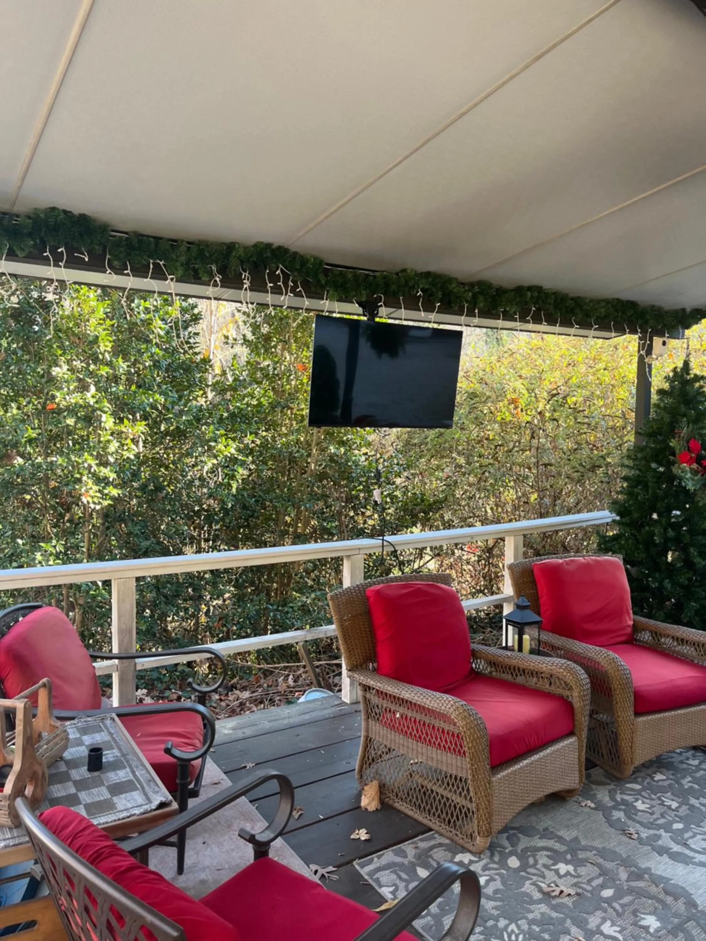 Communal lounge/ TV room in Grafton Lodge