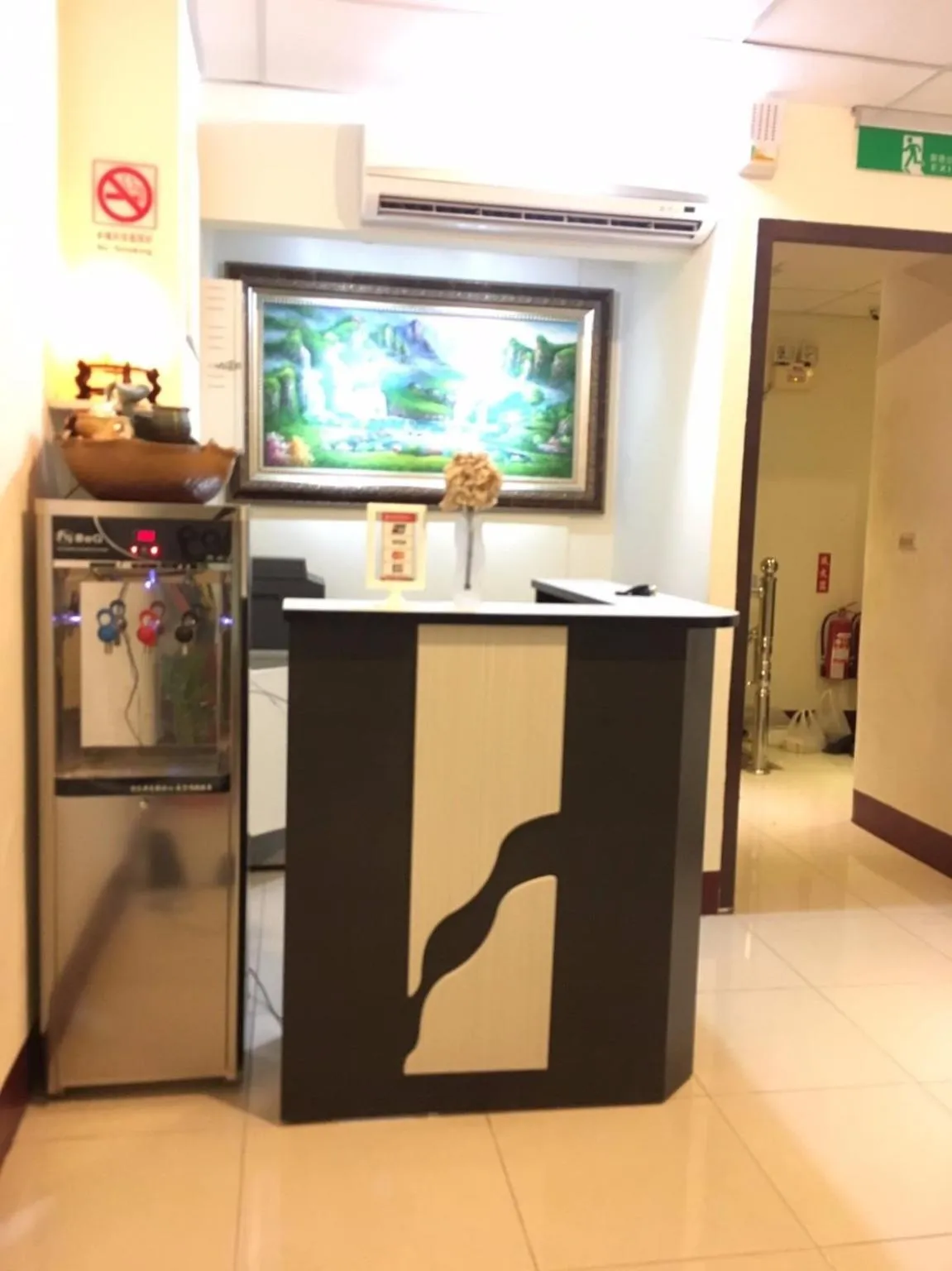 Communal lounge/ TV room in HFun Hotel