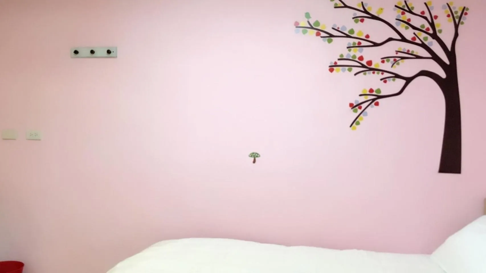 Seating area, Bed in HFun Hotel