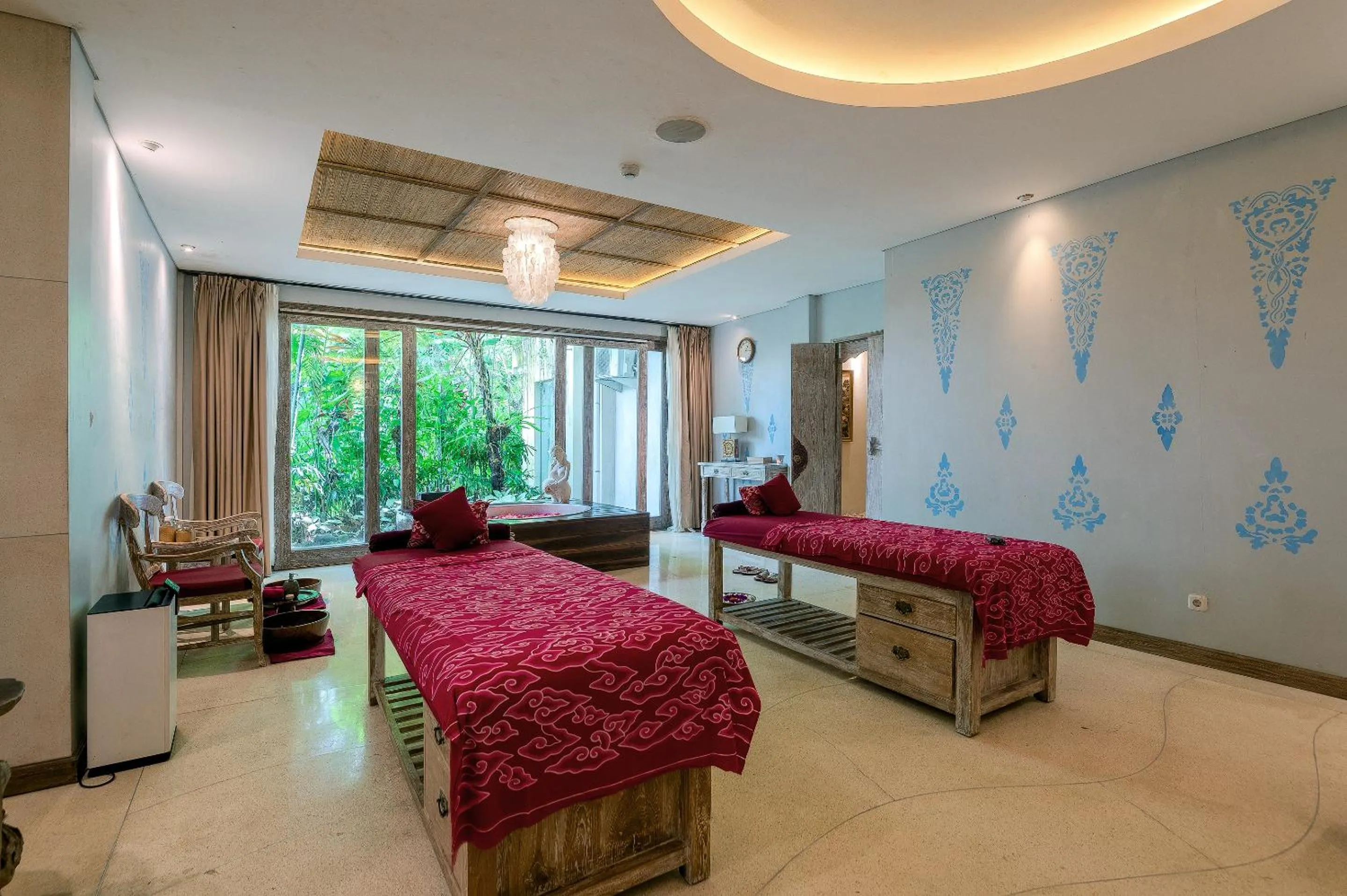 Massage, Bed in The Udaya Resorts and Spa