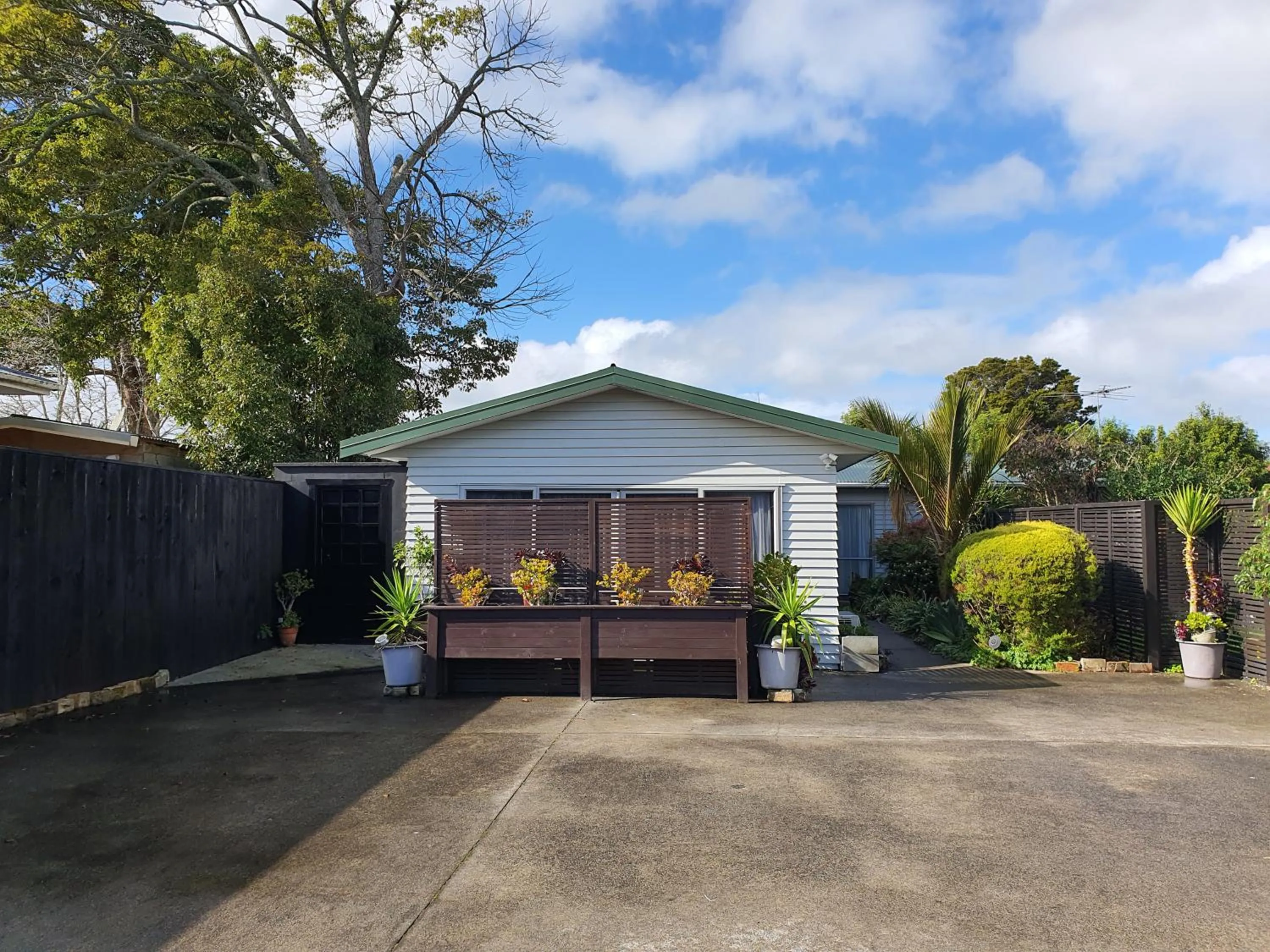 Parking in Alice House