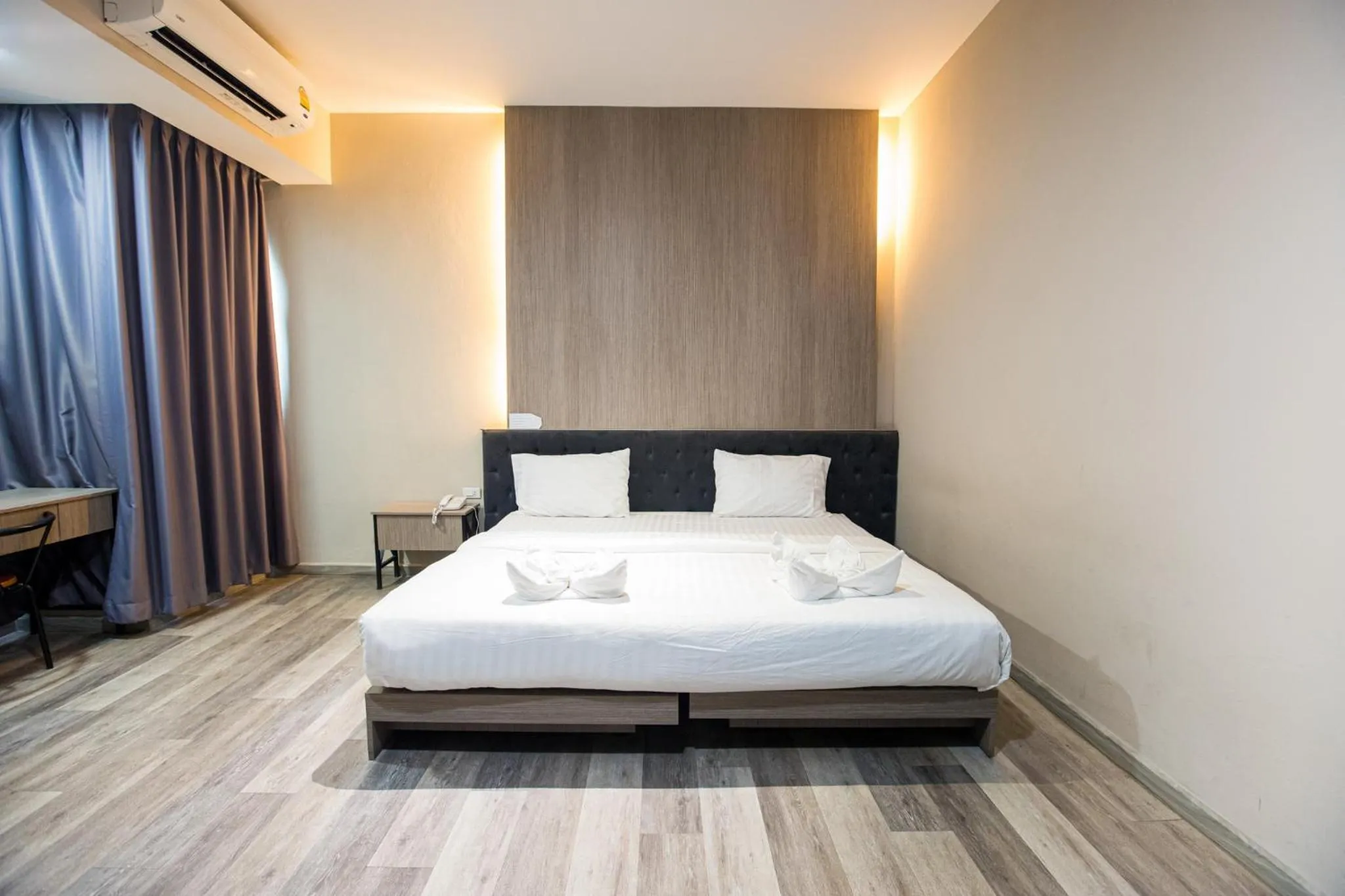 Bedroom, Bed in Tara Park Resotel