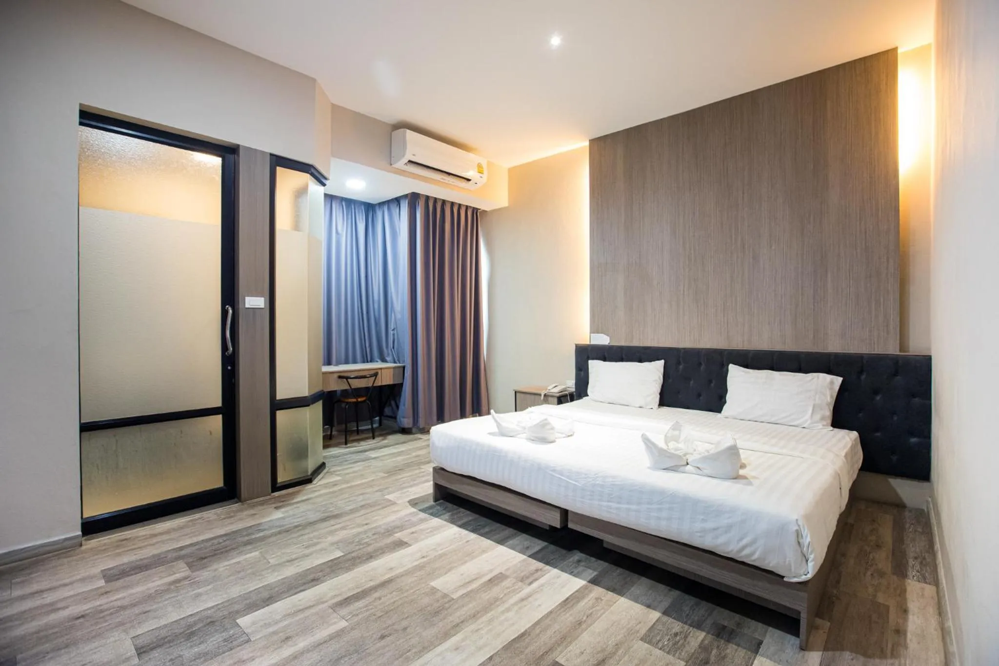 Bedroom, Bed in Tara Park Resotel