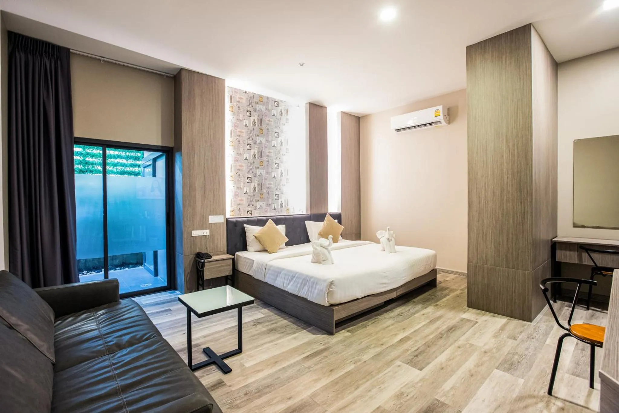 Bedroom, Bed in Tara Park Resotel