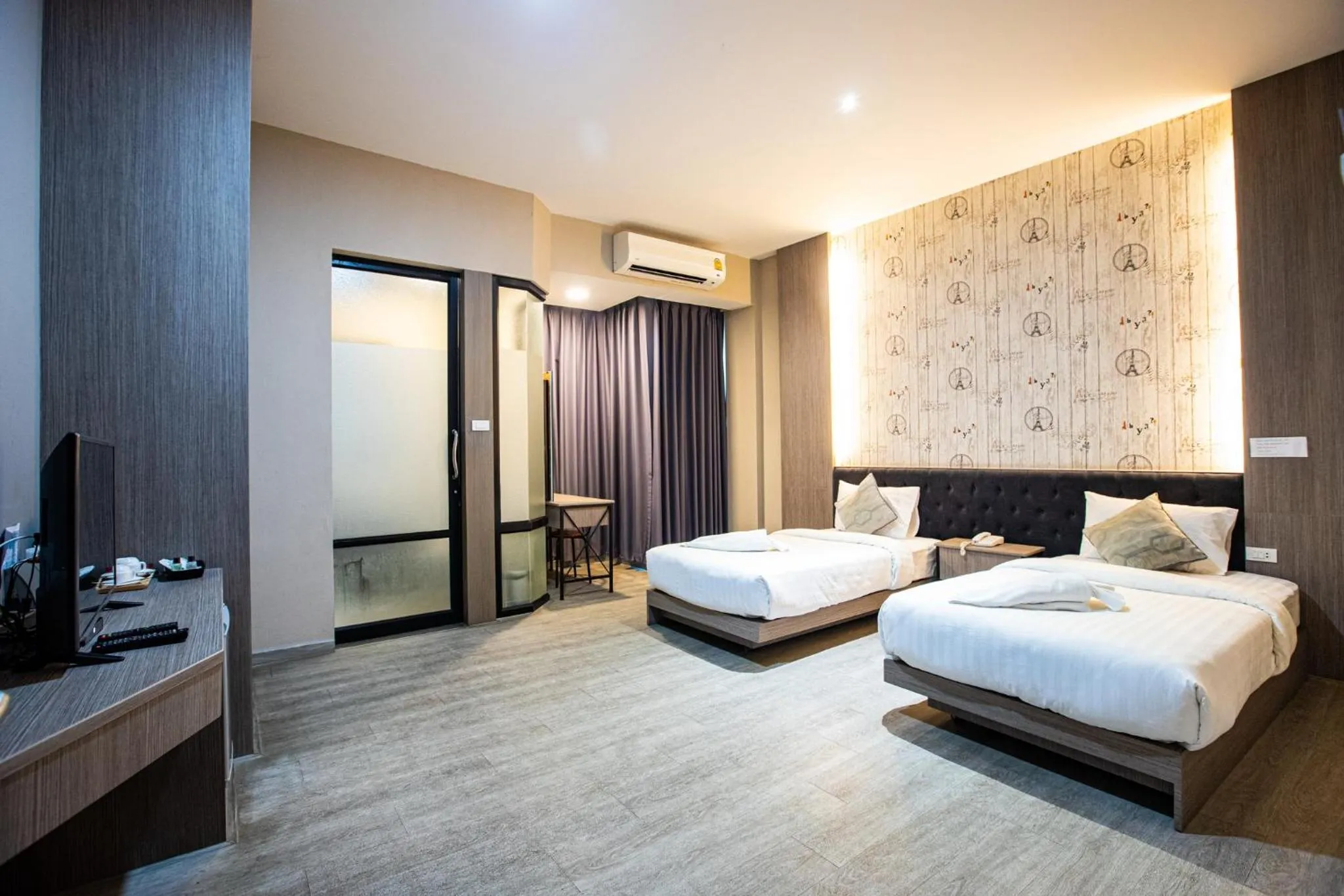 Bedroom, Bed in Tara Park Resotel