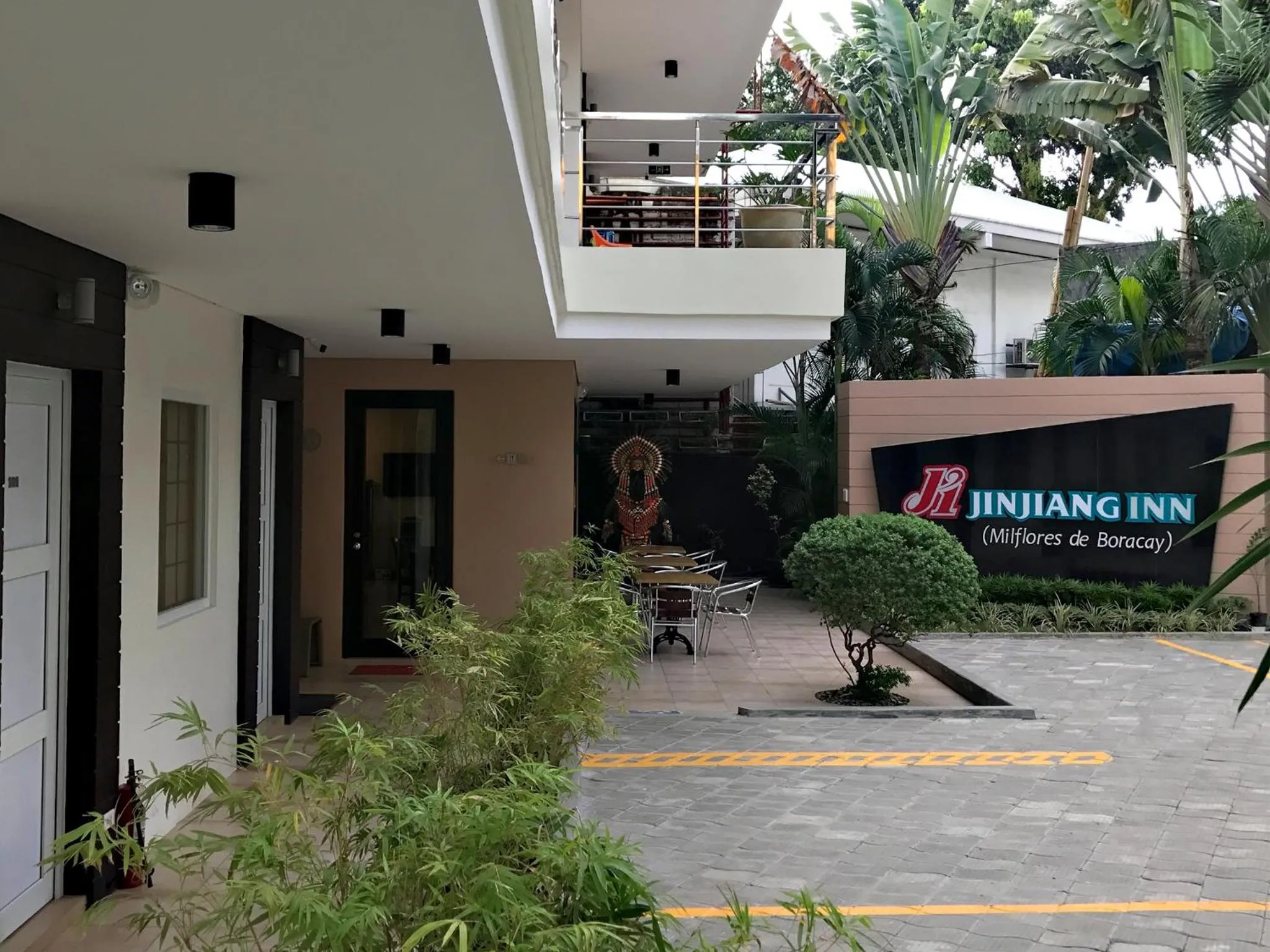 Facade/entrance in Jinjiang Inn - Boracay Station 1