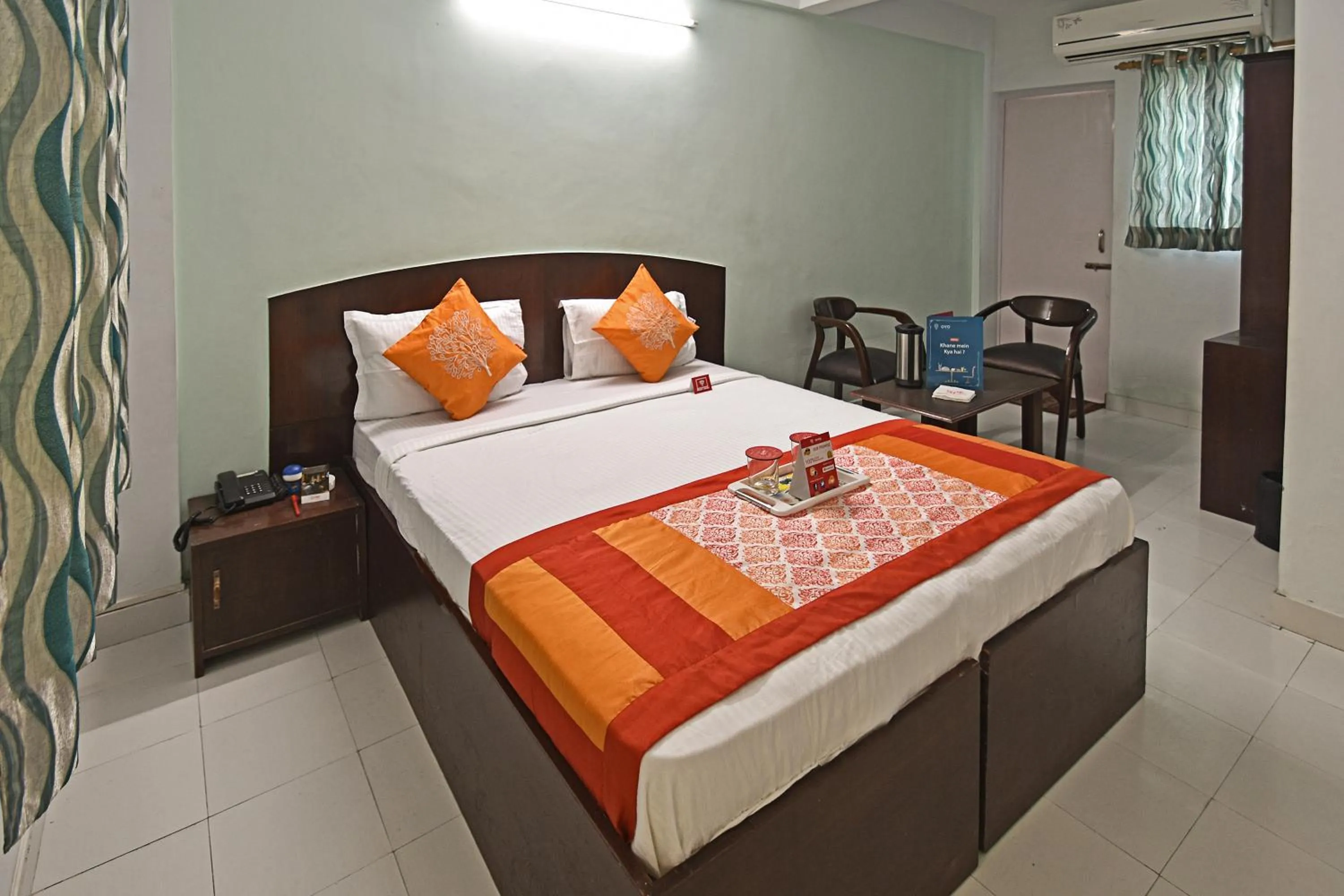Bed in Hotel Gangotri
