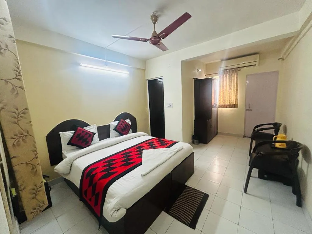 Bed in Hotel Gangotri