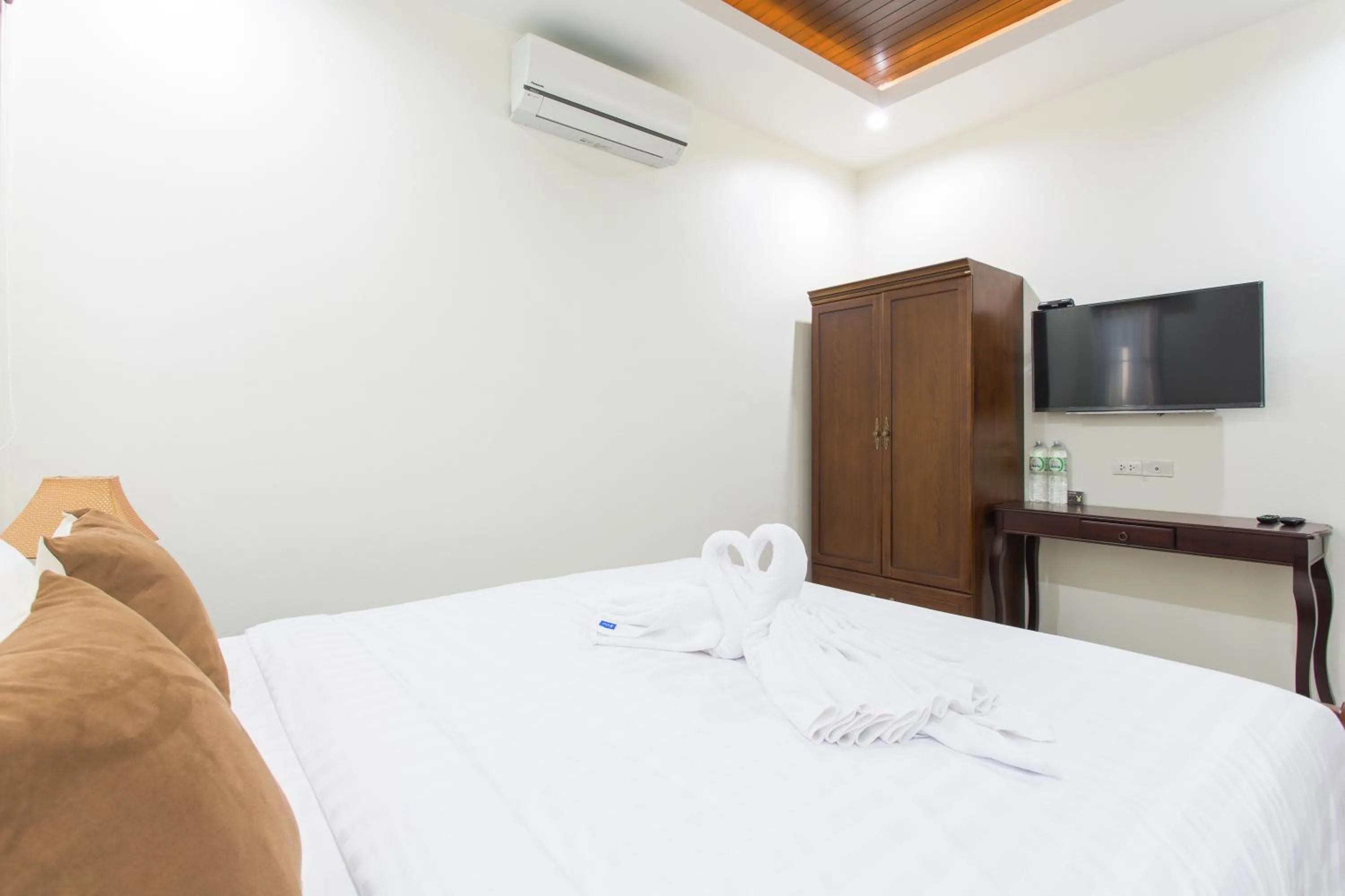 Seating area, Bed in PB Pool Villa