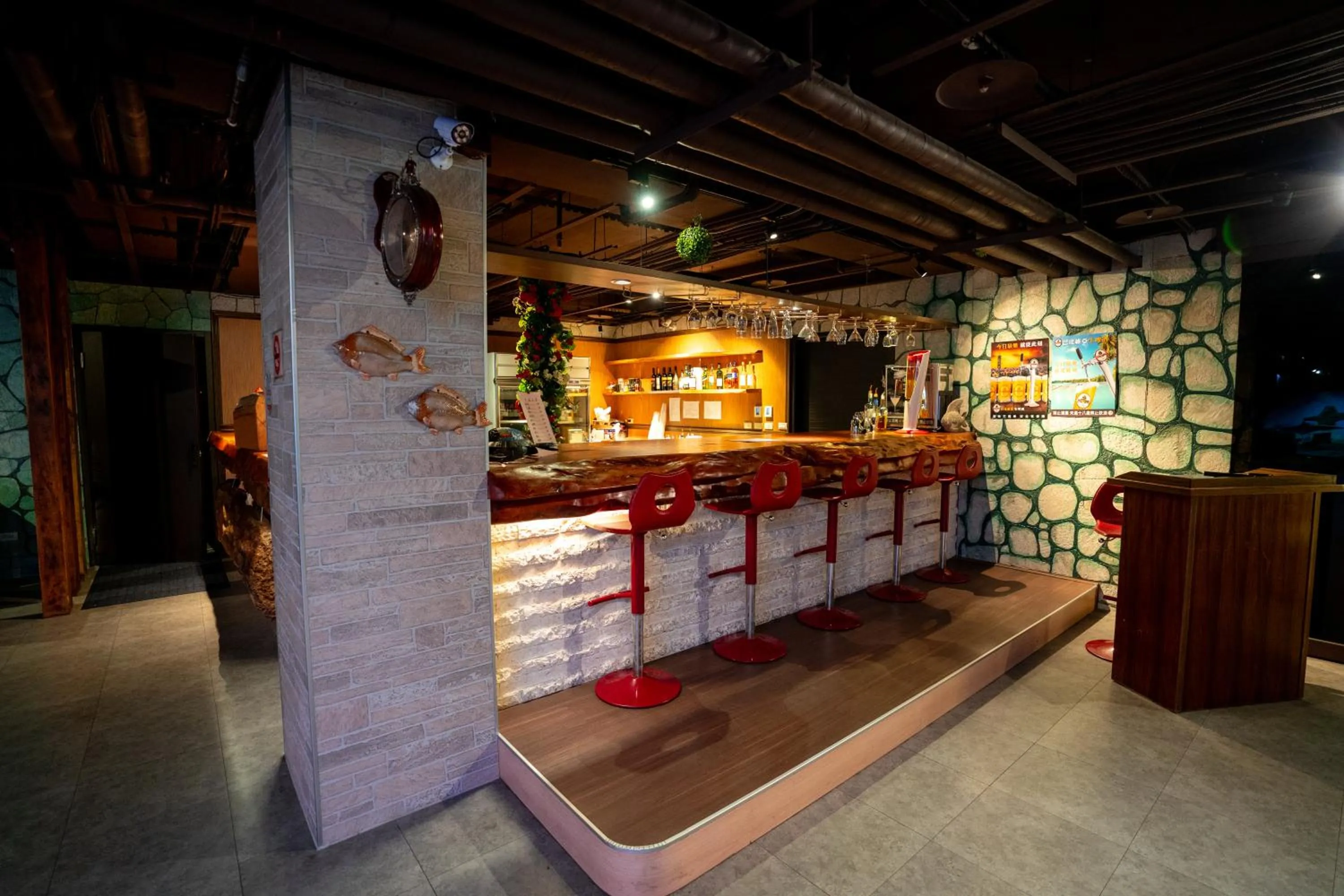 Restaurant/places to eat in Fantasy Palace