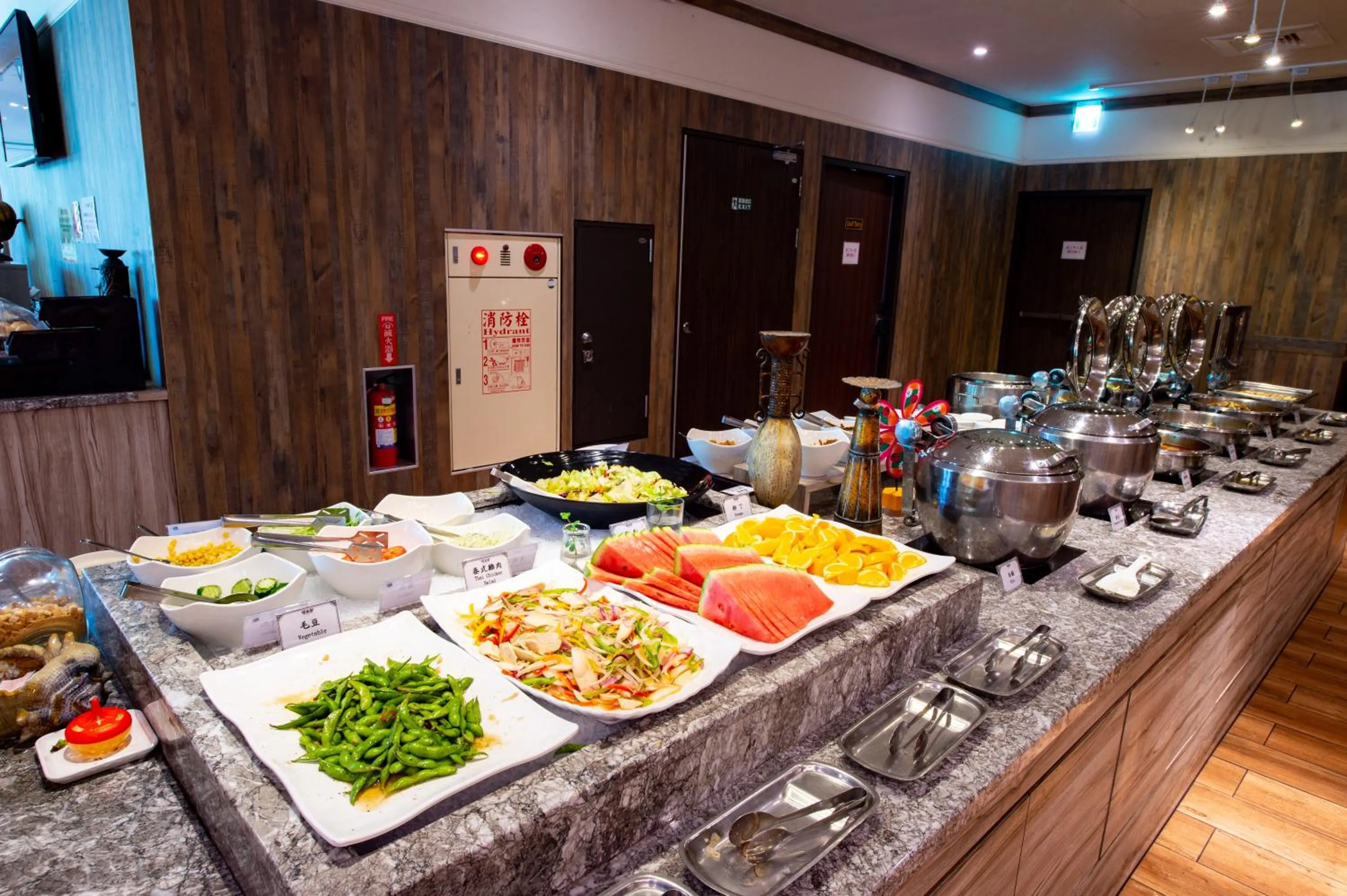 Buffet breakfast in Fantasy Palace