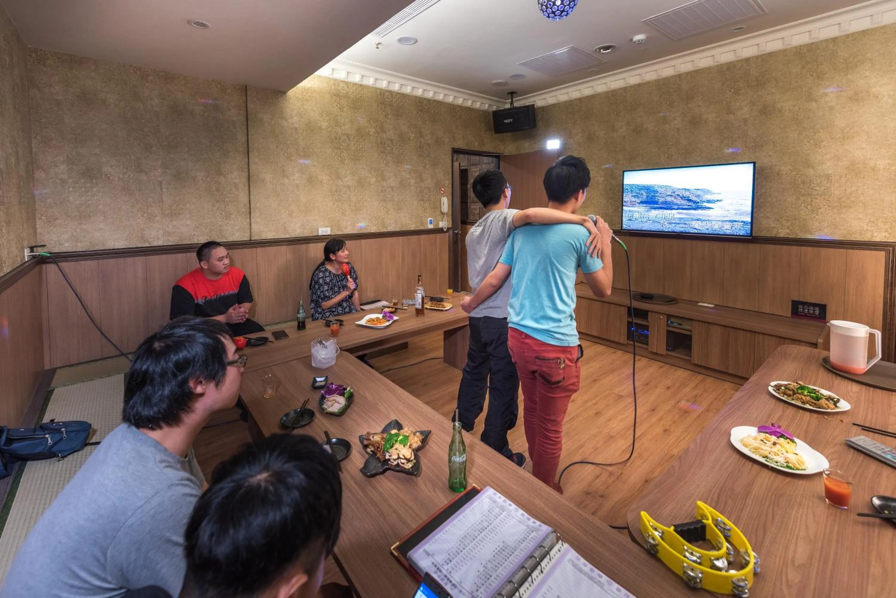 Karaoke in Fantasy Palace