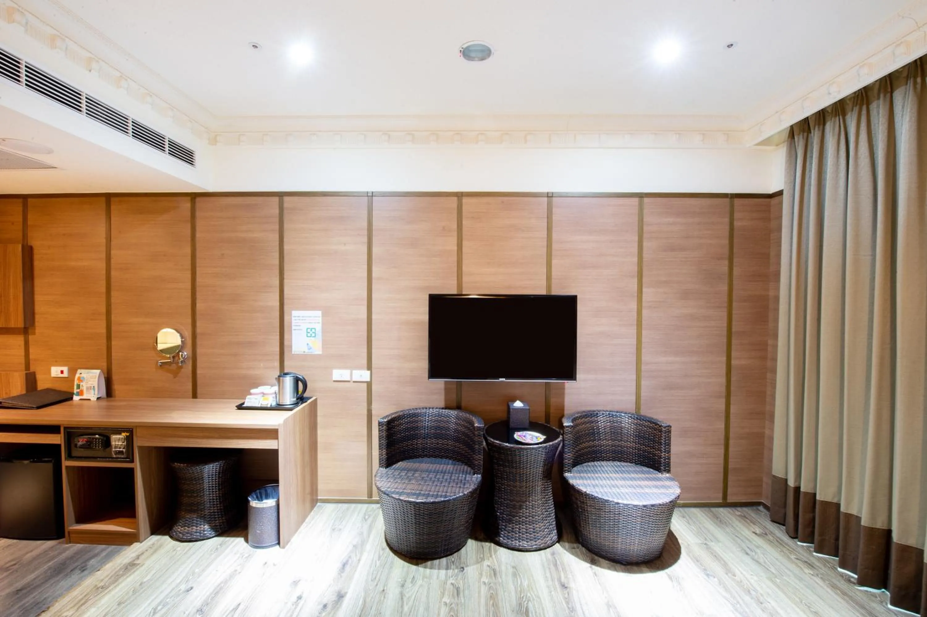 Area and facilities in Fantasy Palace