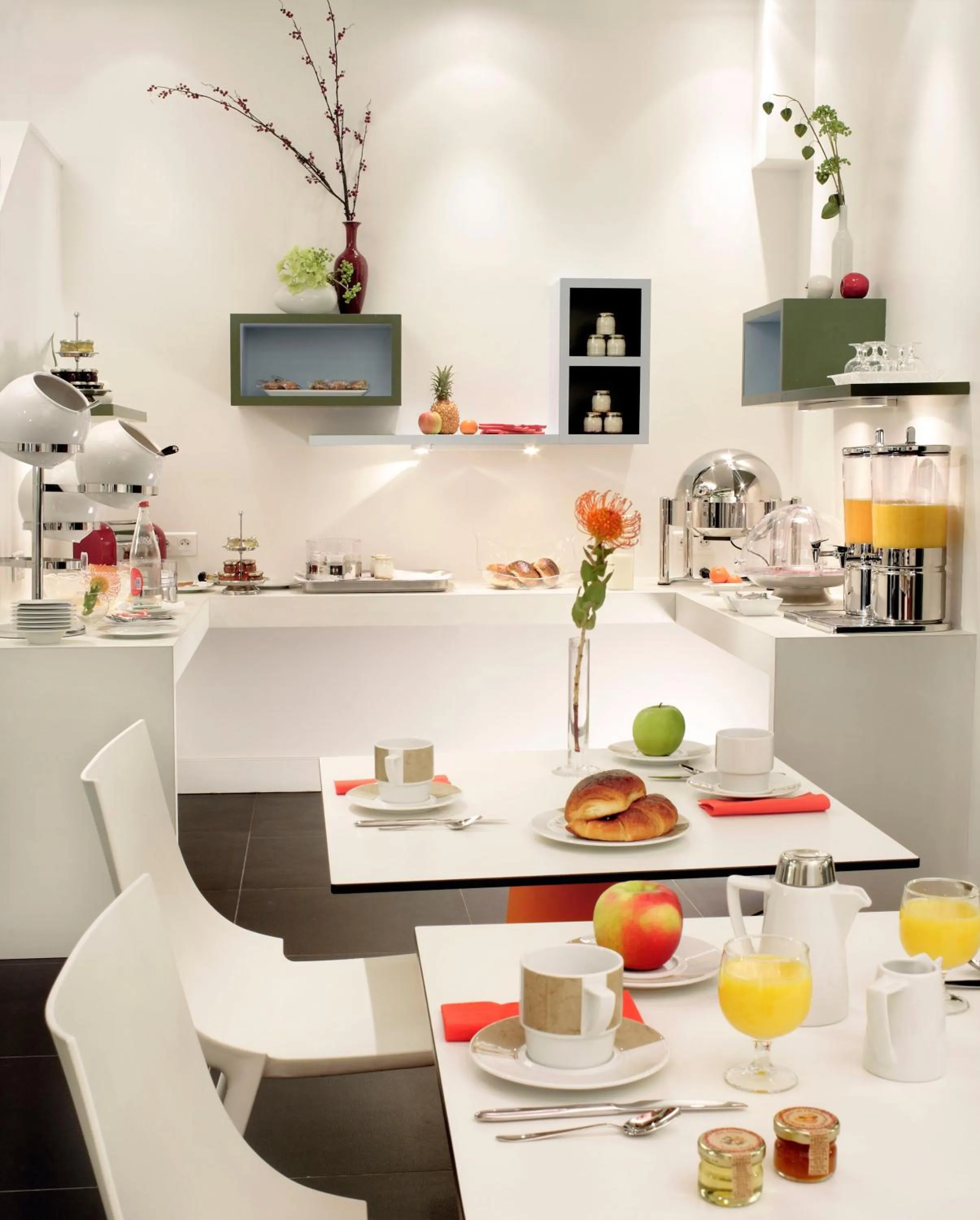 Breakfast in Hotel Opéra Opal