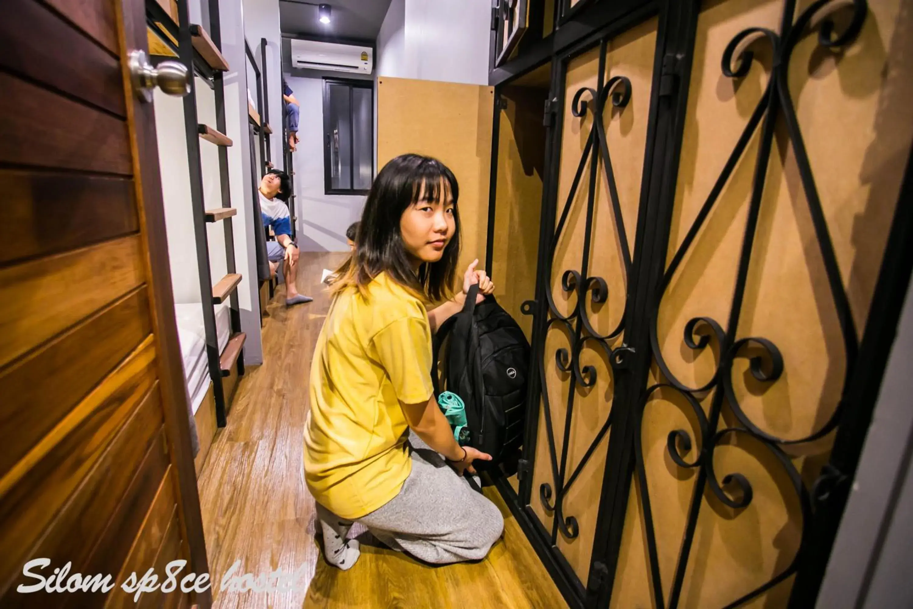 Private 6 Bunk-Bed Room with Shared Bath in Silom Space Hostel Private 6 Bunk-Bed Room with Shared Bath in Silom Space Hostel