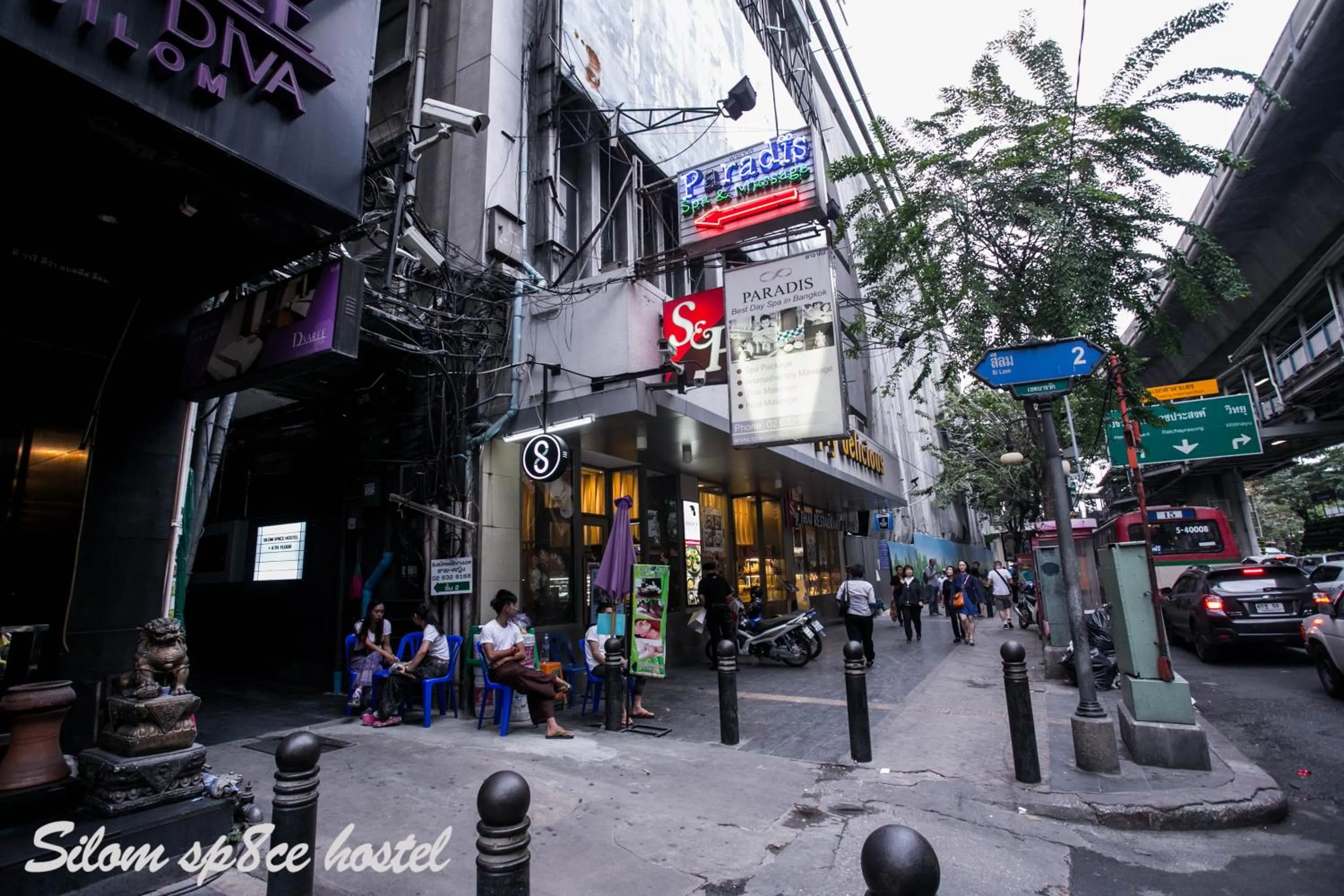 Facade/entrance in Silom Space Hostel