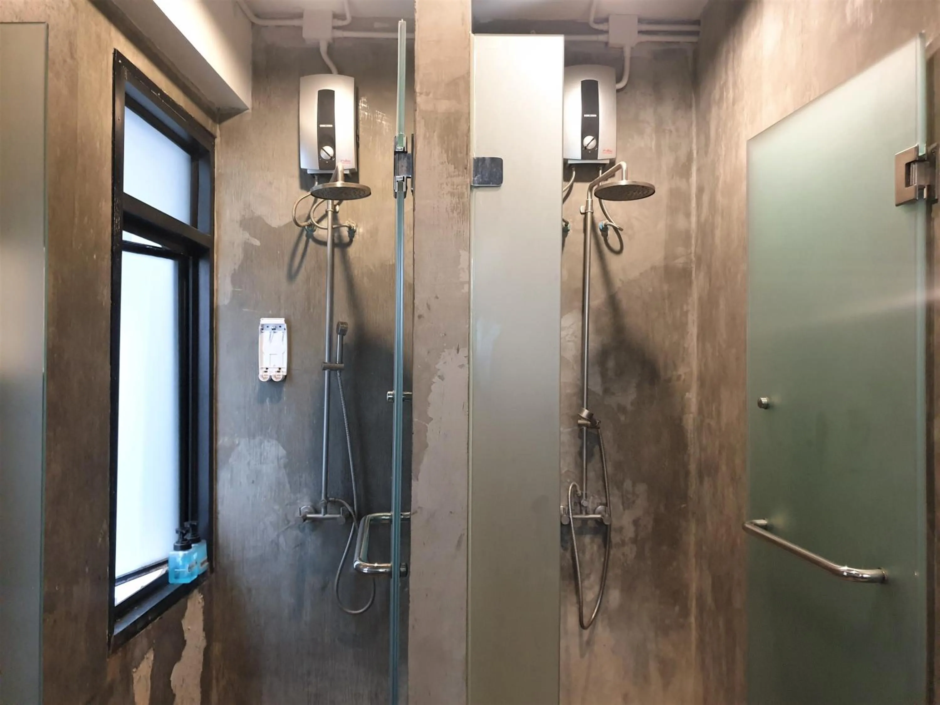 Bathroom in Silom Space Hostel