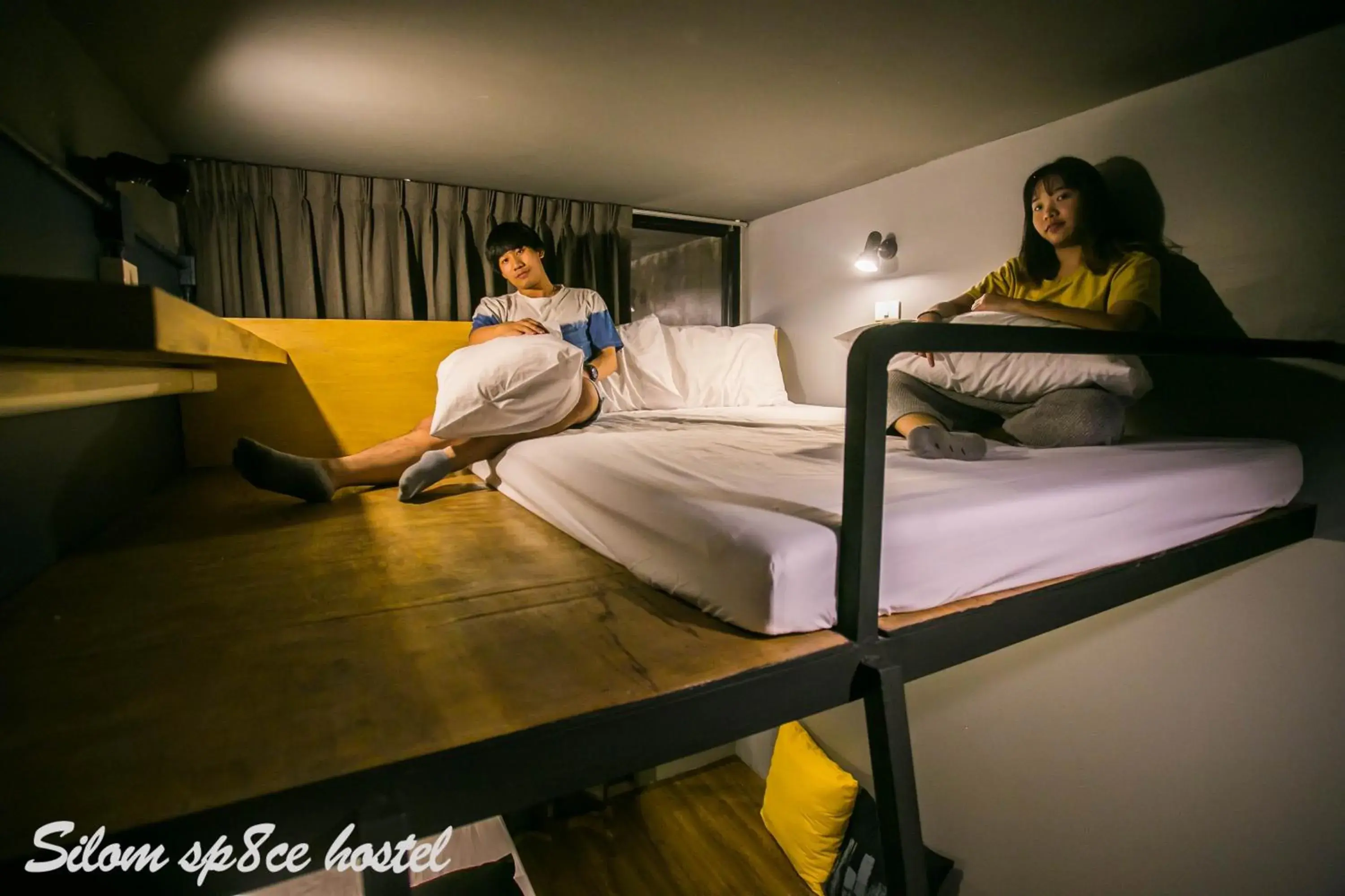 Triple Room with Private Bathroom in Silom Space Hostel Triple Room with Private Bathroom in Silom Space Hostel