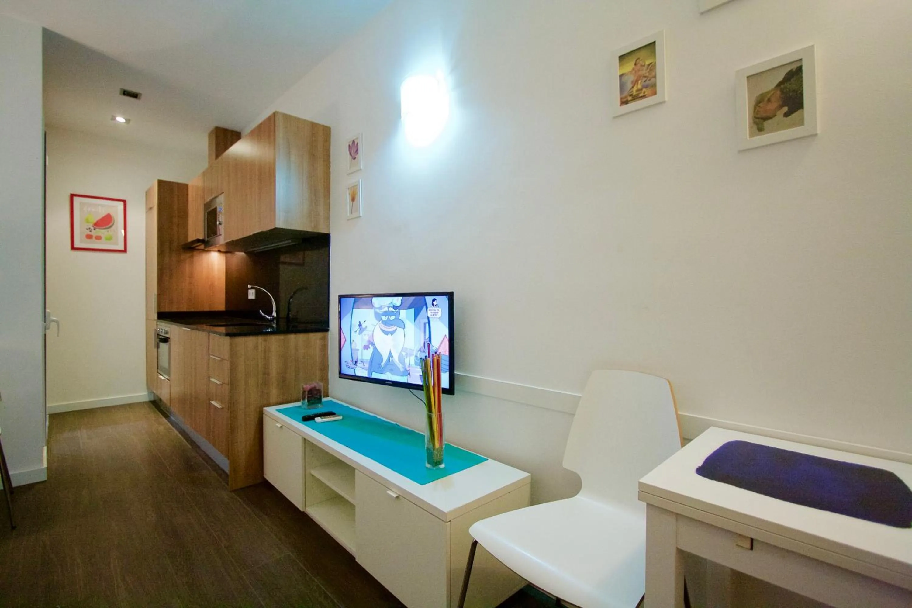 TV and multimedia in Dalí Residence