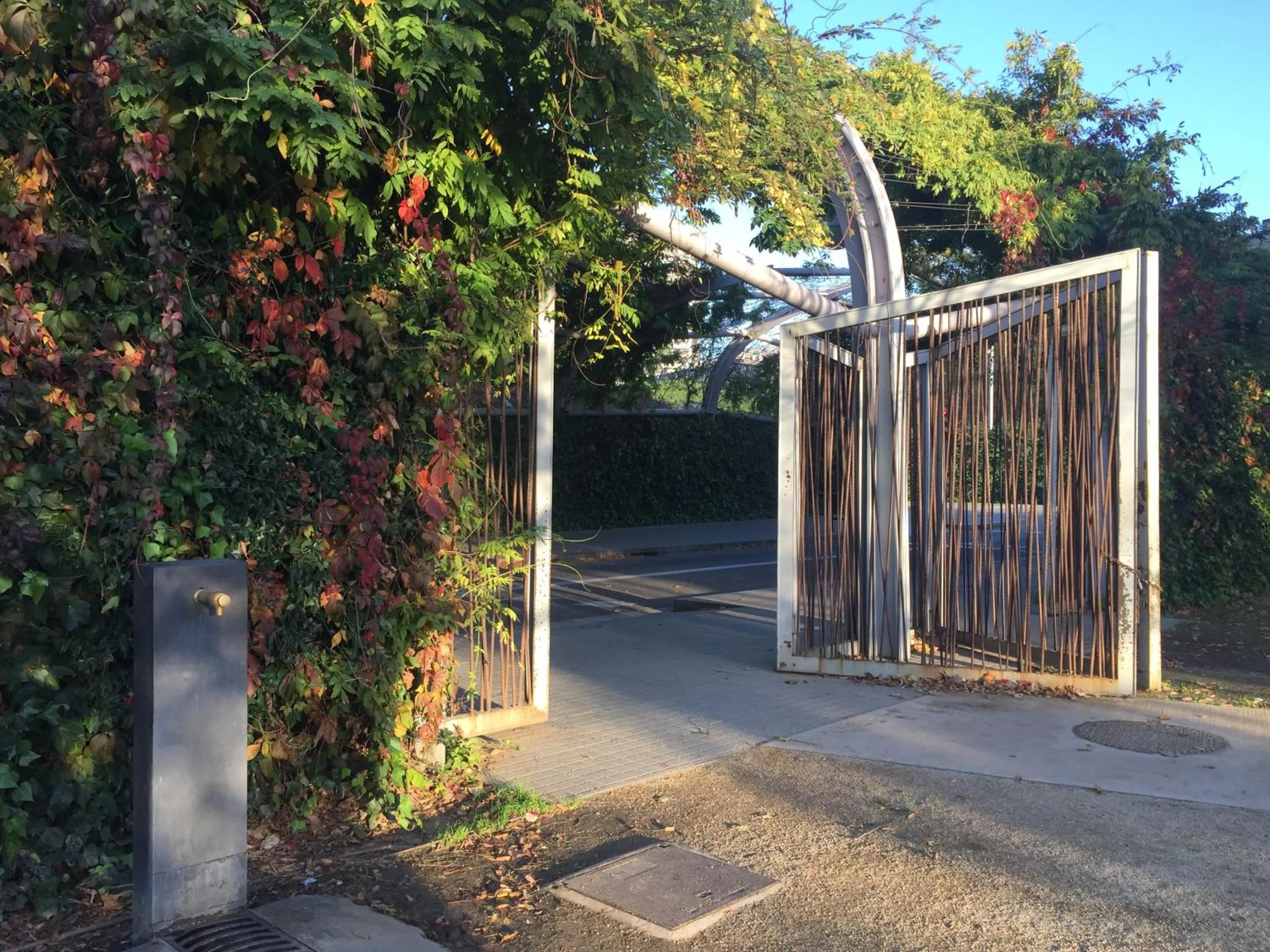 Nearby landmark in Dalí Residence