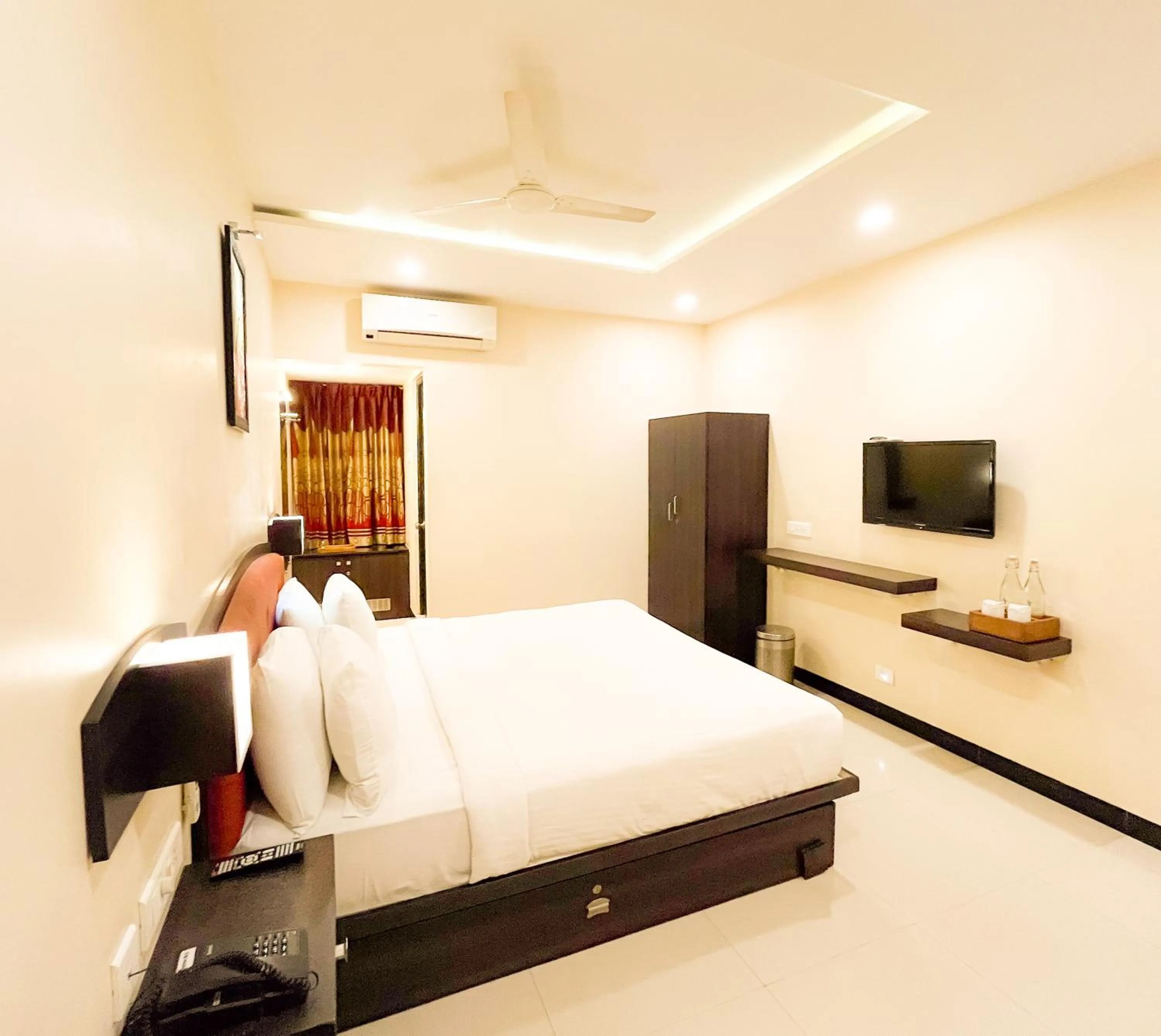 Bed in Shree Residency