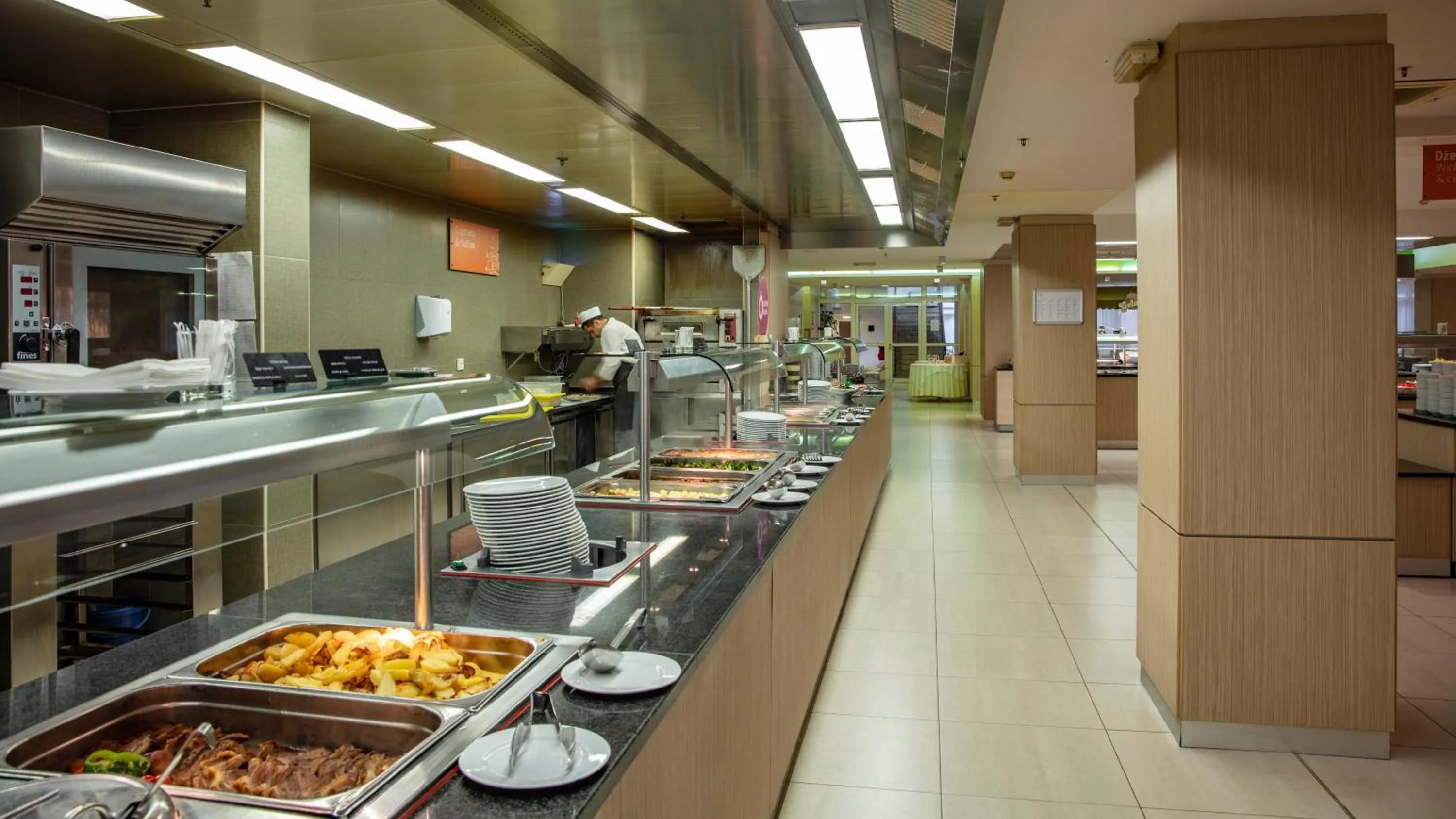 Restaurant/places to eat in Family Hotel Vespera