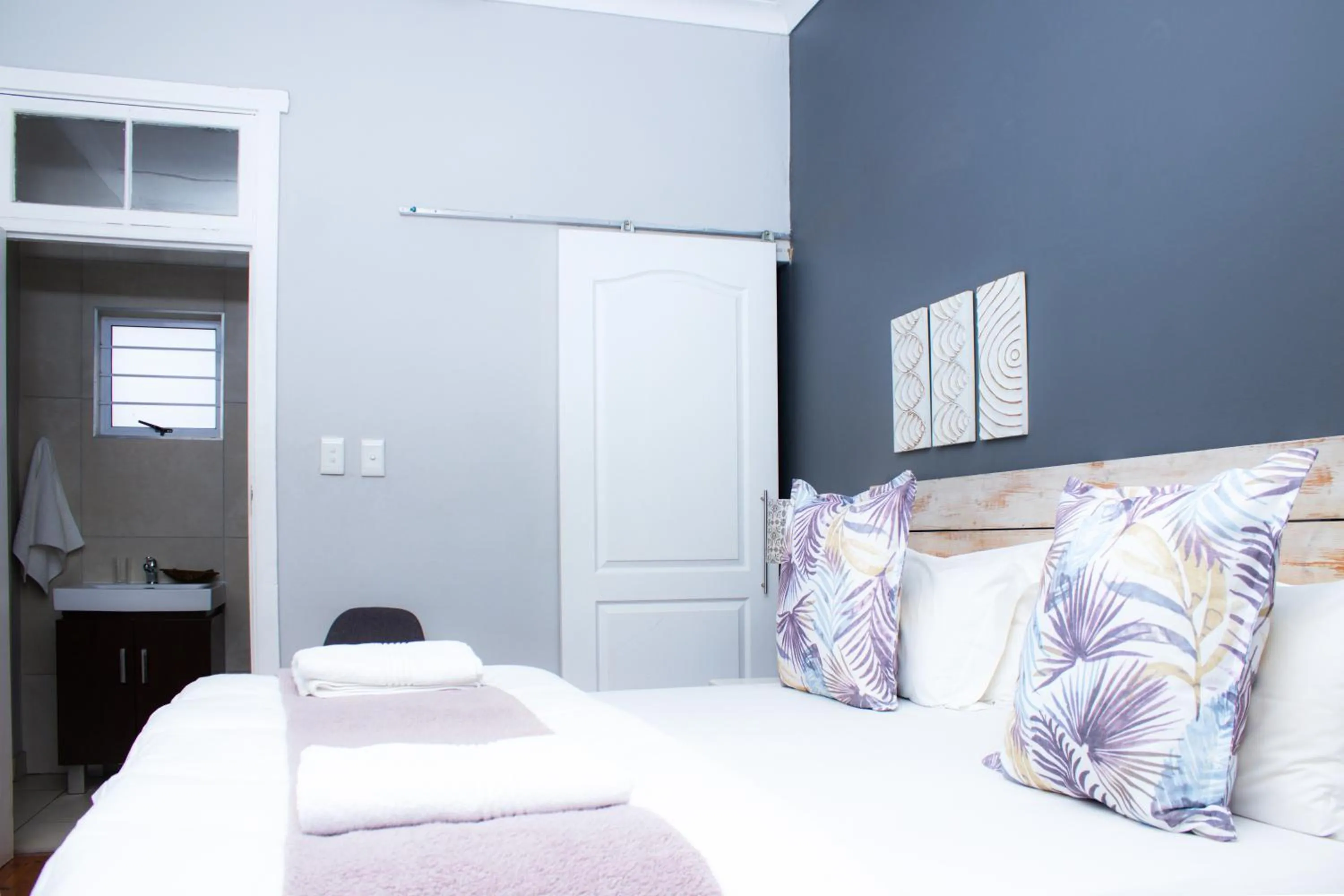 Bedroom, Bed in Beechwood B&B