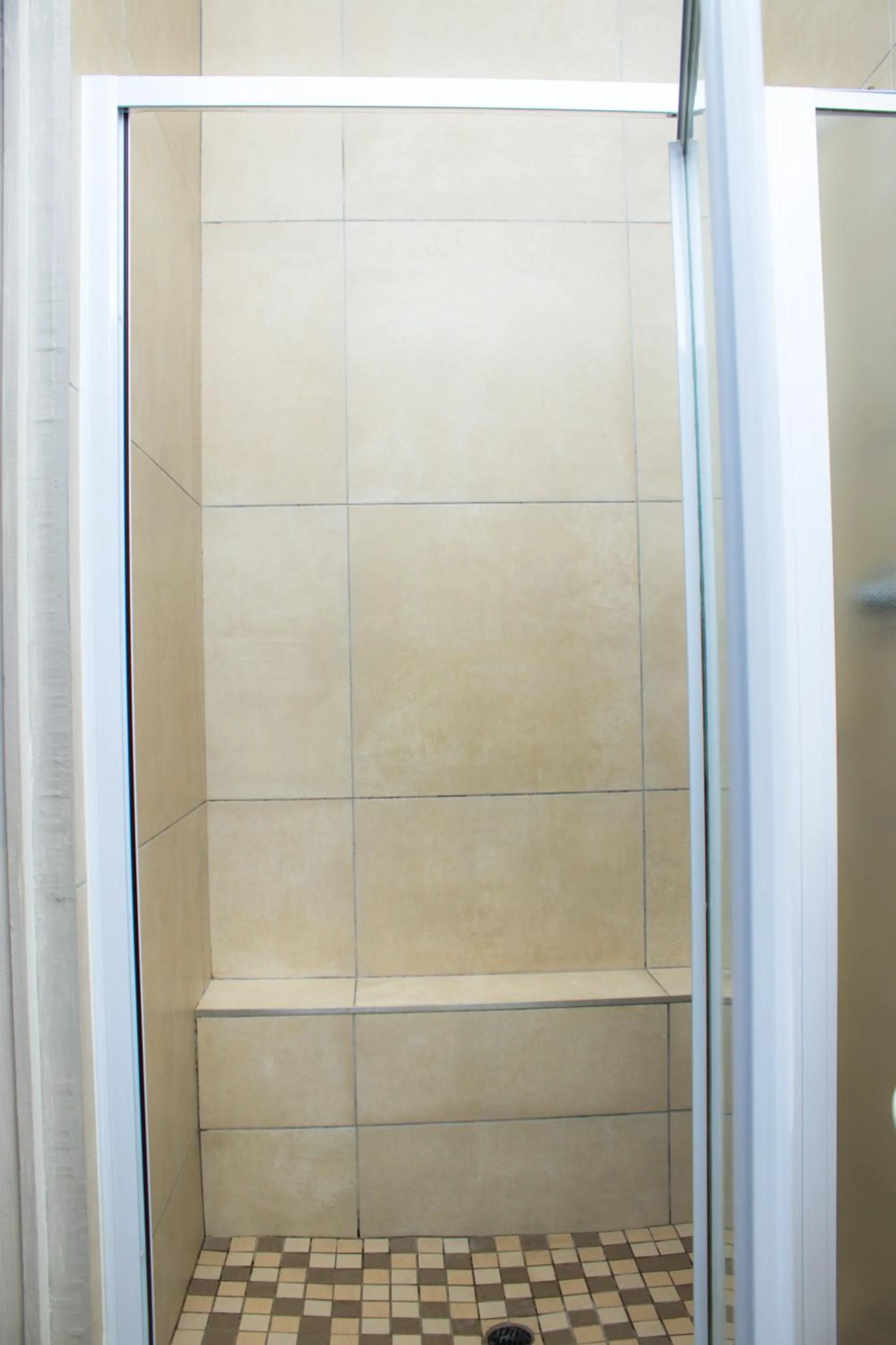 Shower in Beechwood B&B