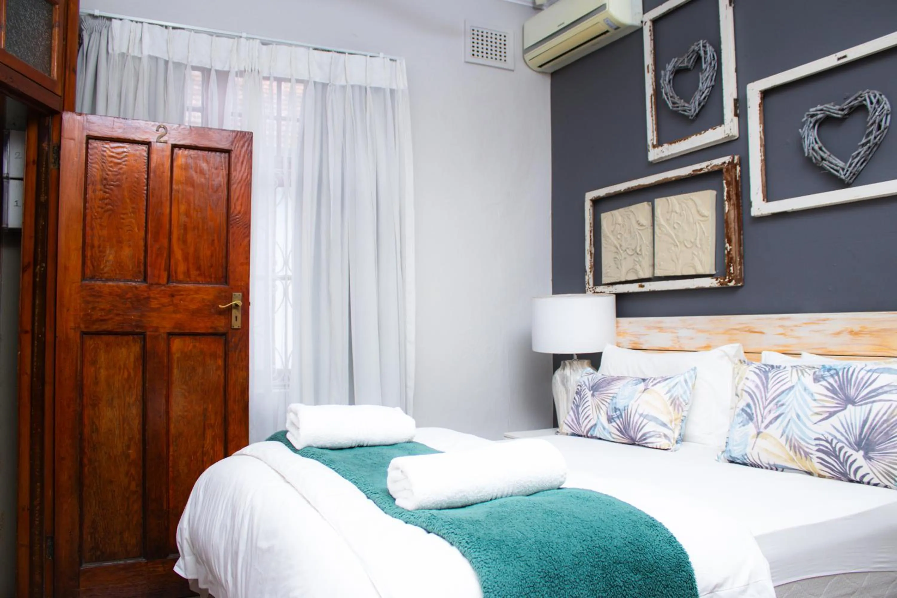 Bedroom, Bed in Beechwood B&B