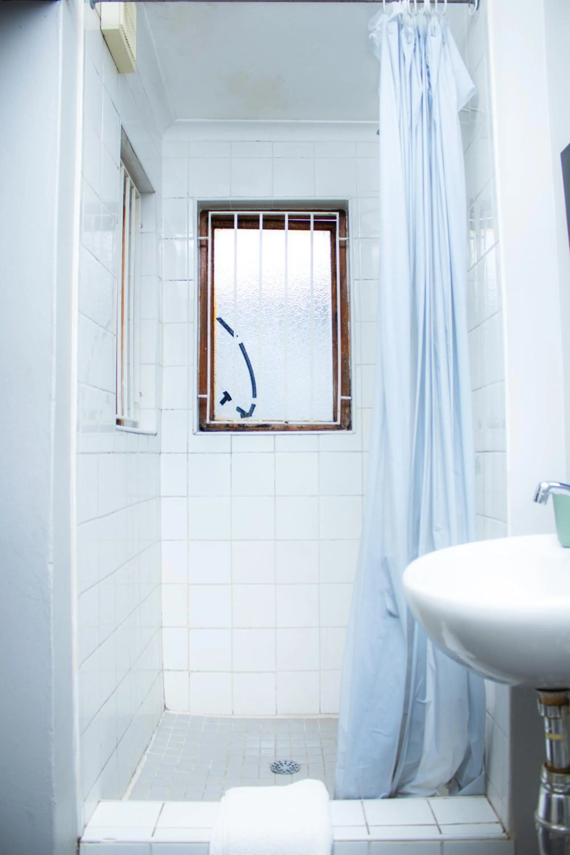 Shower in Beechwood B&B