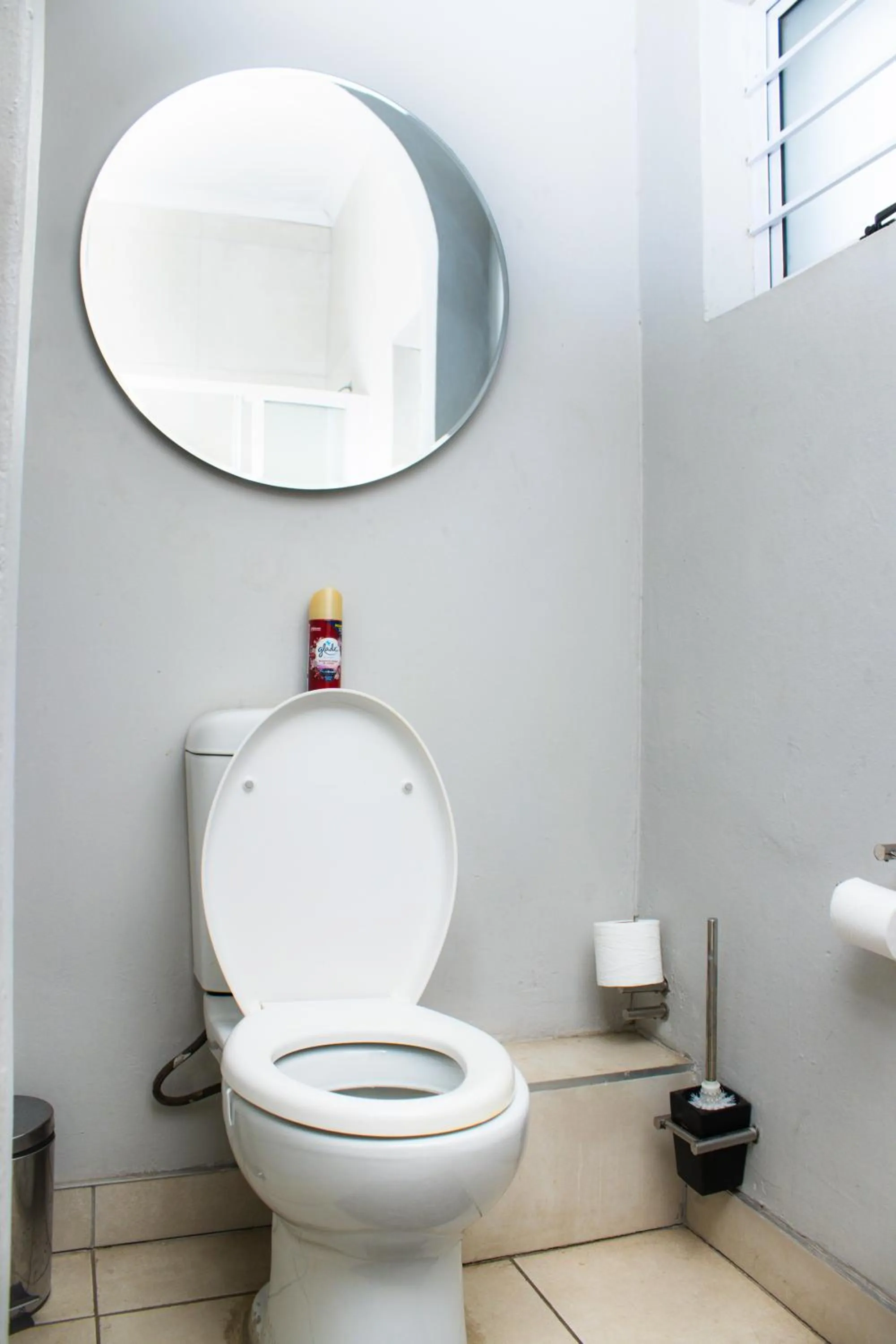 Toilet in Beechwood B&B