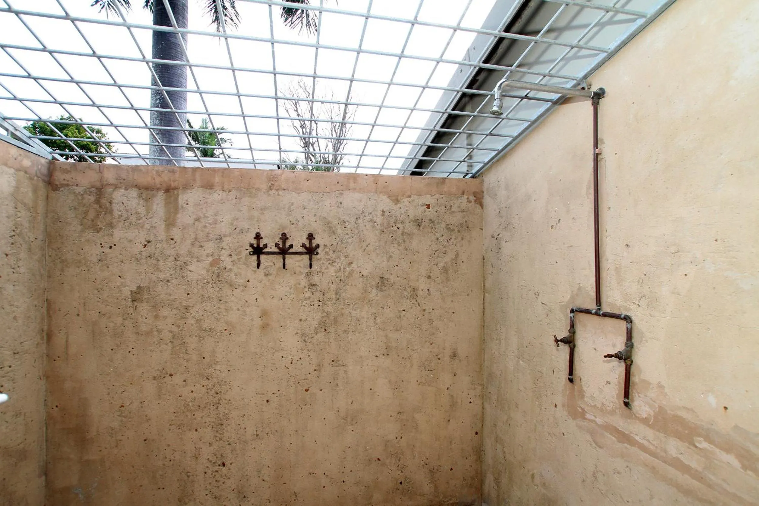 Shower in Beechwood B&B