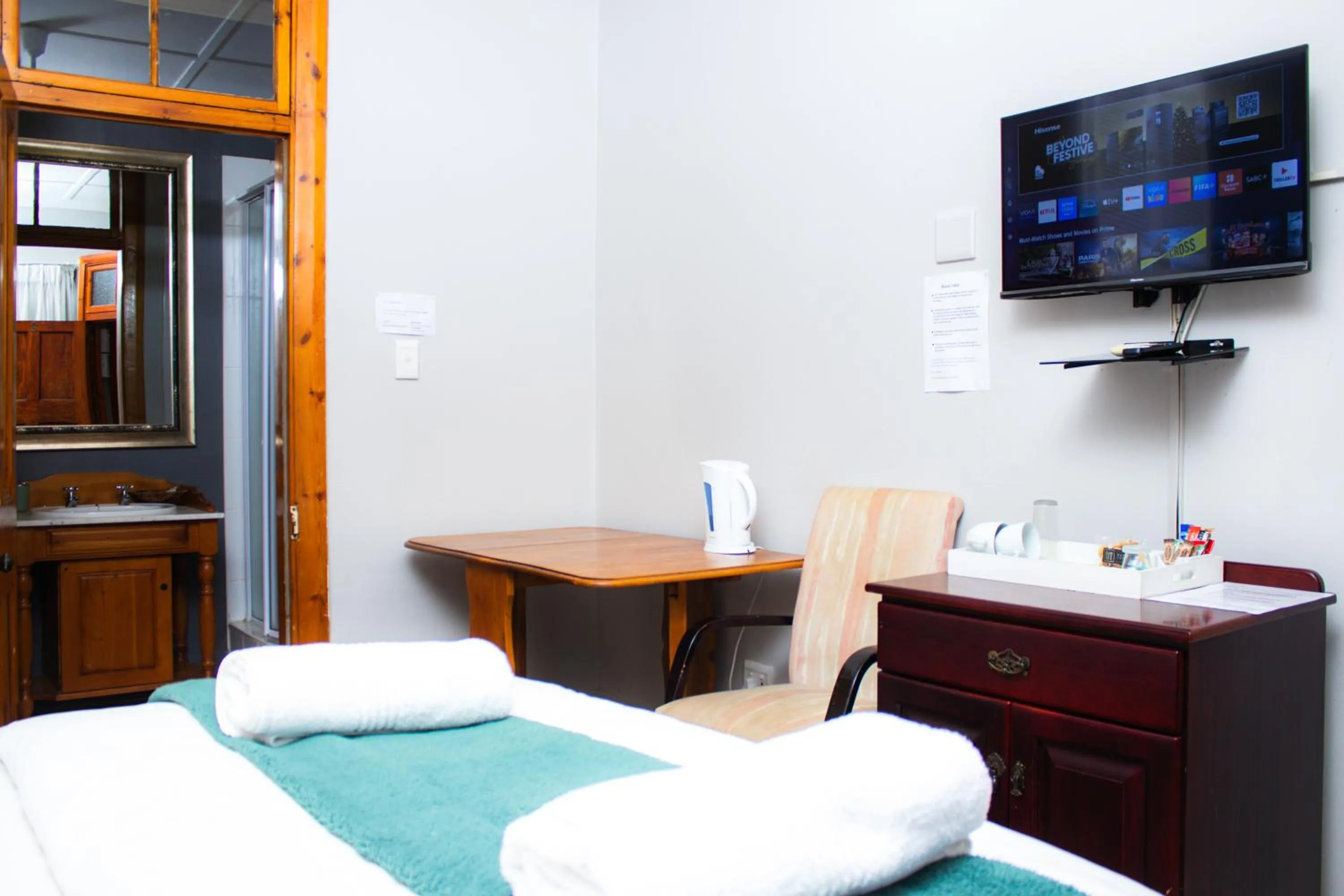 TV and multimedia, Bed in Beechwood B&B