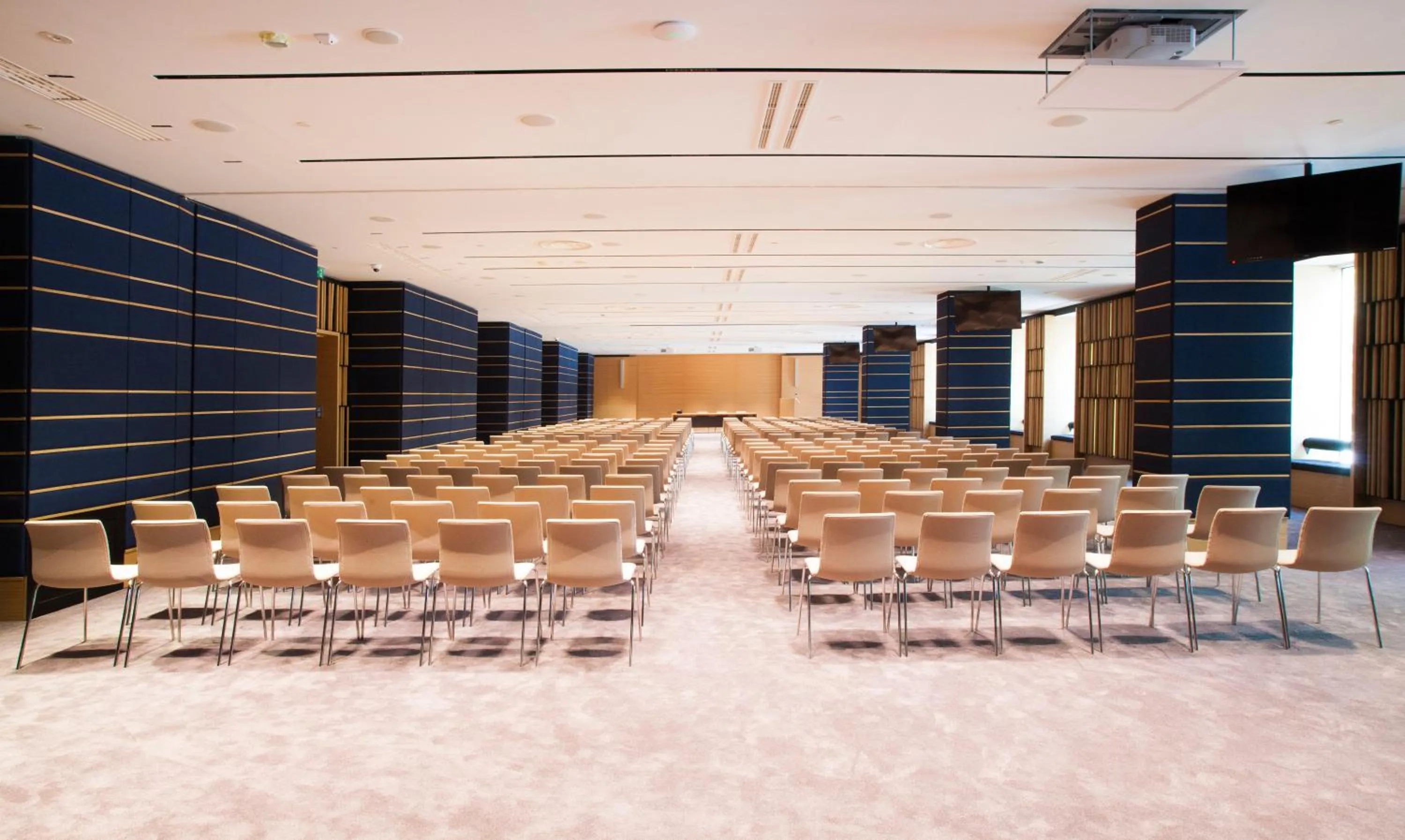 Business facilities in Hotel Bellevue