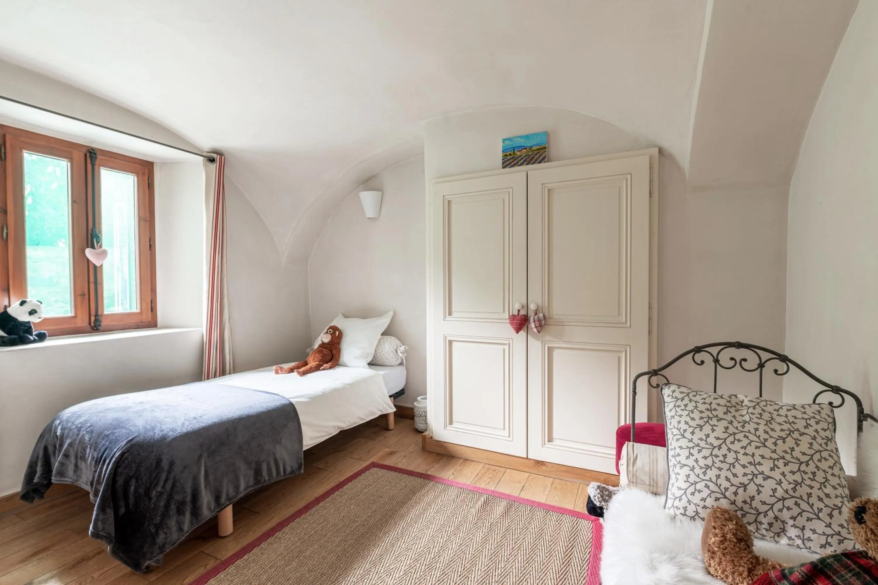 Photo of the whole room, Bed in Bed end breakfast du centre