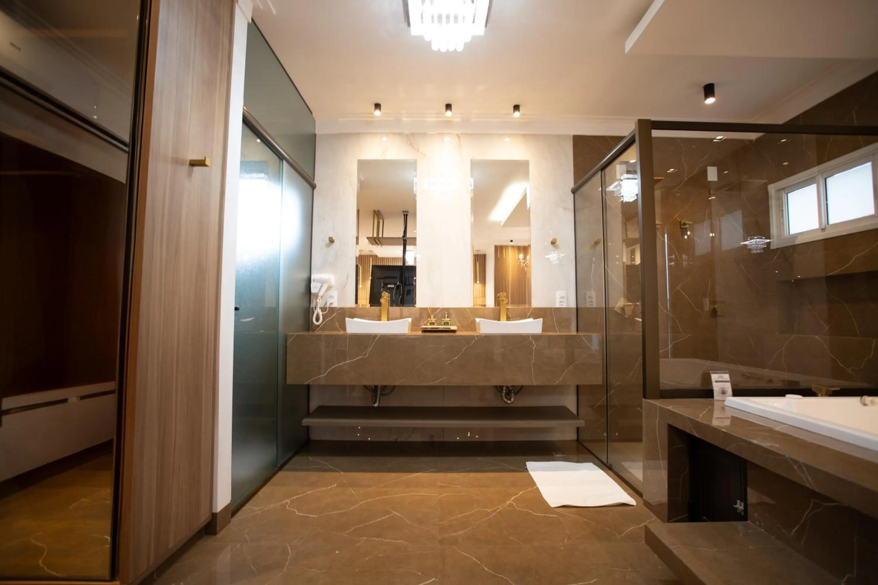 Bathroom in Ellus Hotel