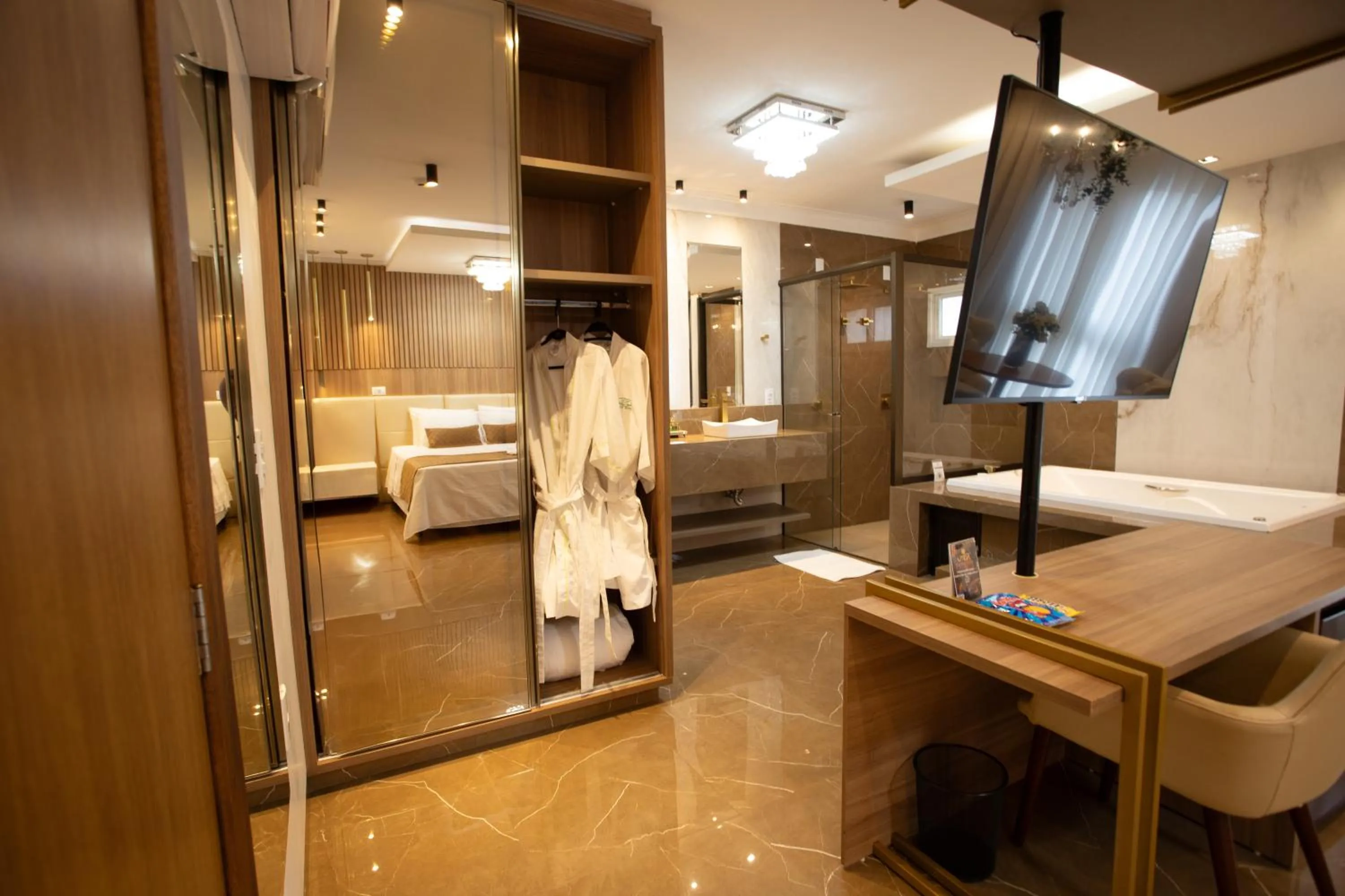 Photo of the whole room in Ellus Hotel