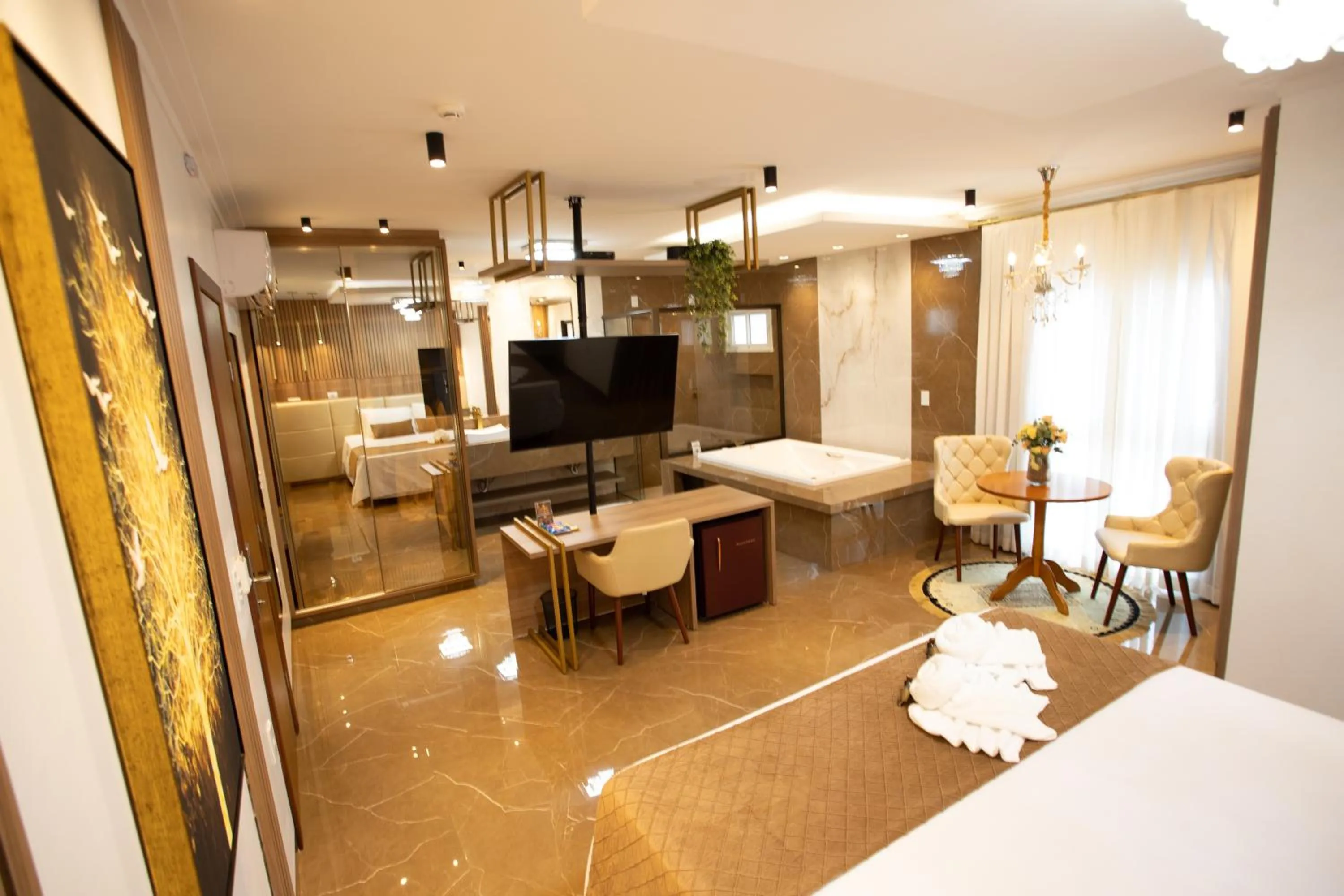 Photo of the whole room, Bed in Ellus Hotel