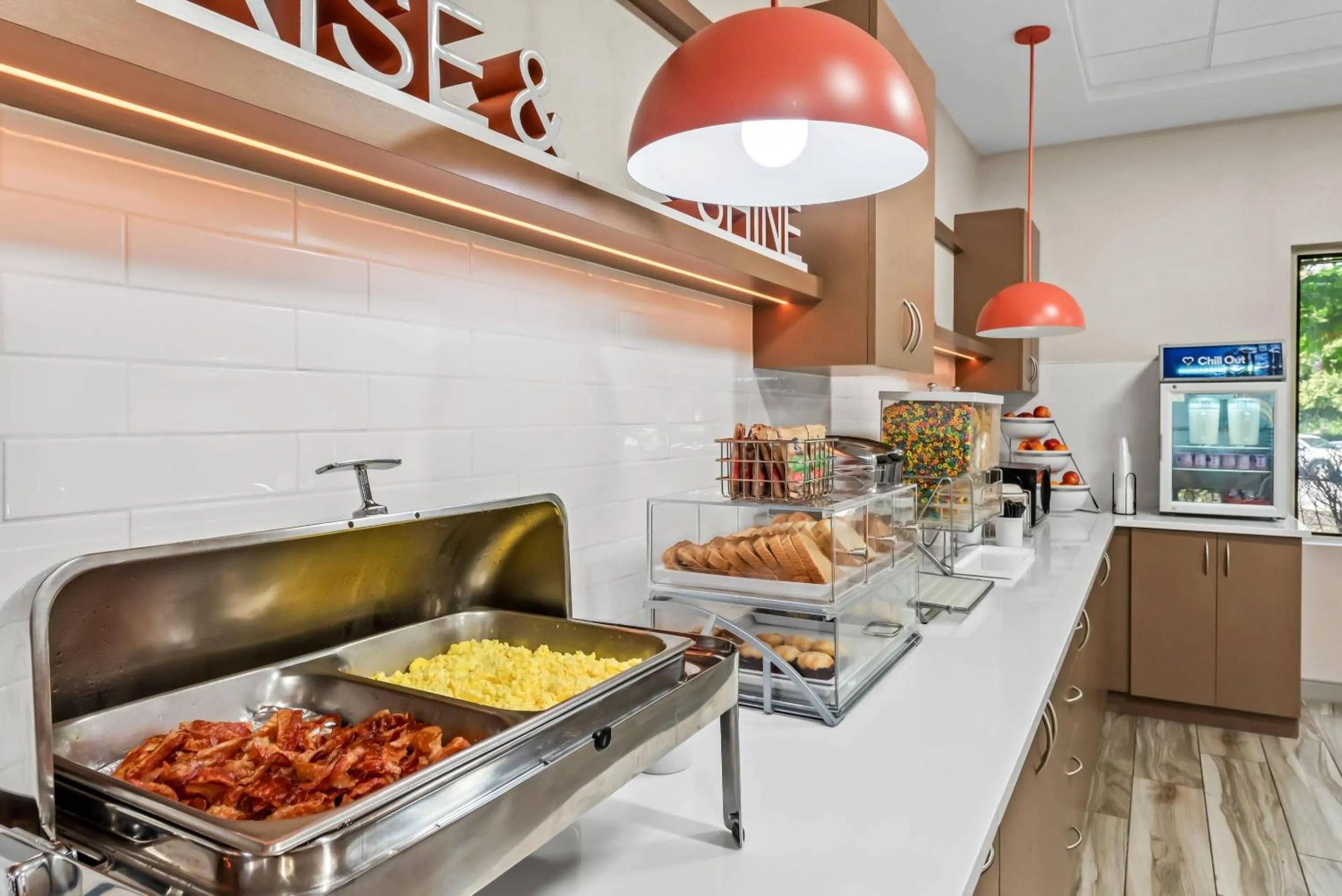 Breakfast in Comfort Inn Largo-Washington DC East