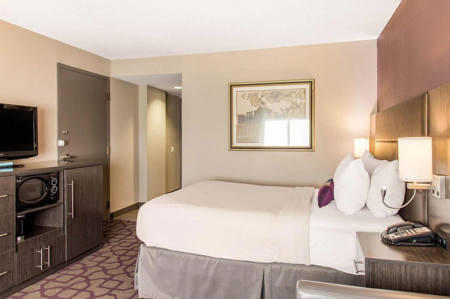 Bed in Comfort Inn Largo-Washington DC East