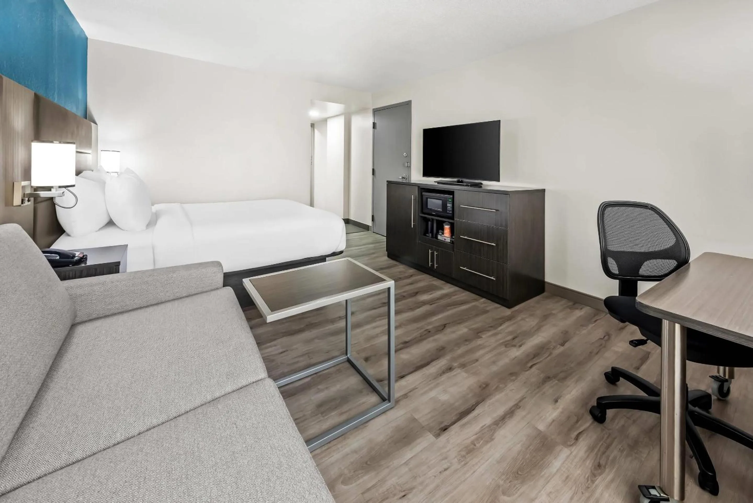 Bedroom in Comfort Inn Largo-Washington DC East