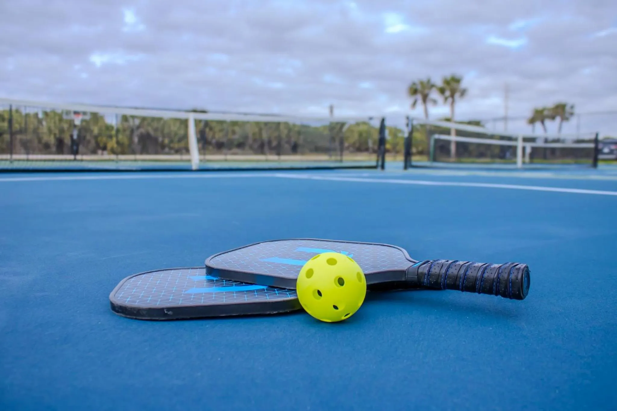 Tennis court in Islander East Condominiums